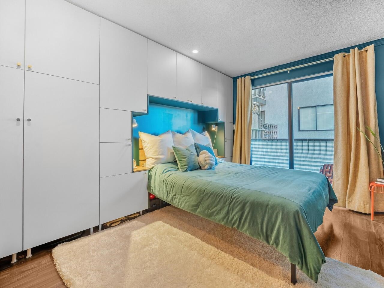 206-1065 8Th Avenue E, Vancouver, BC