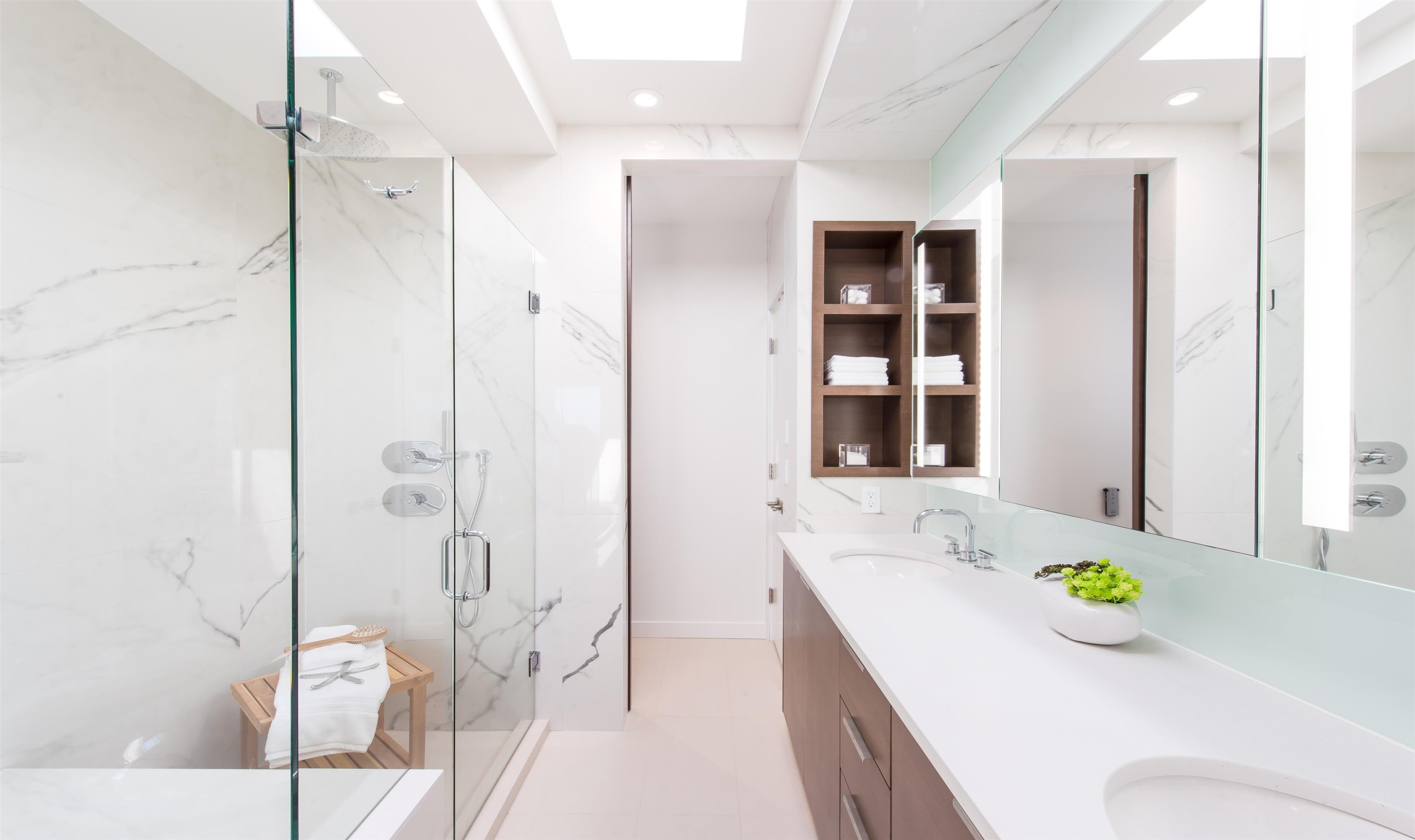 107 Hythe Avenue N, Burnaby, BC