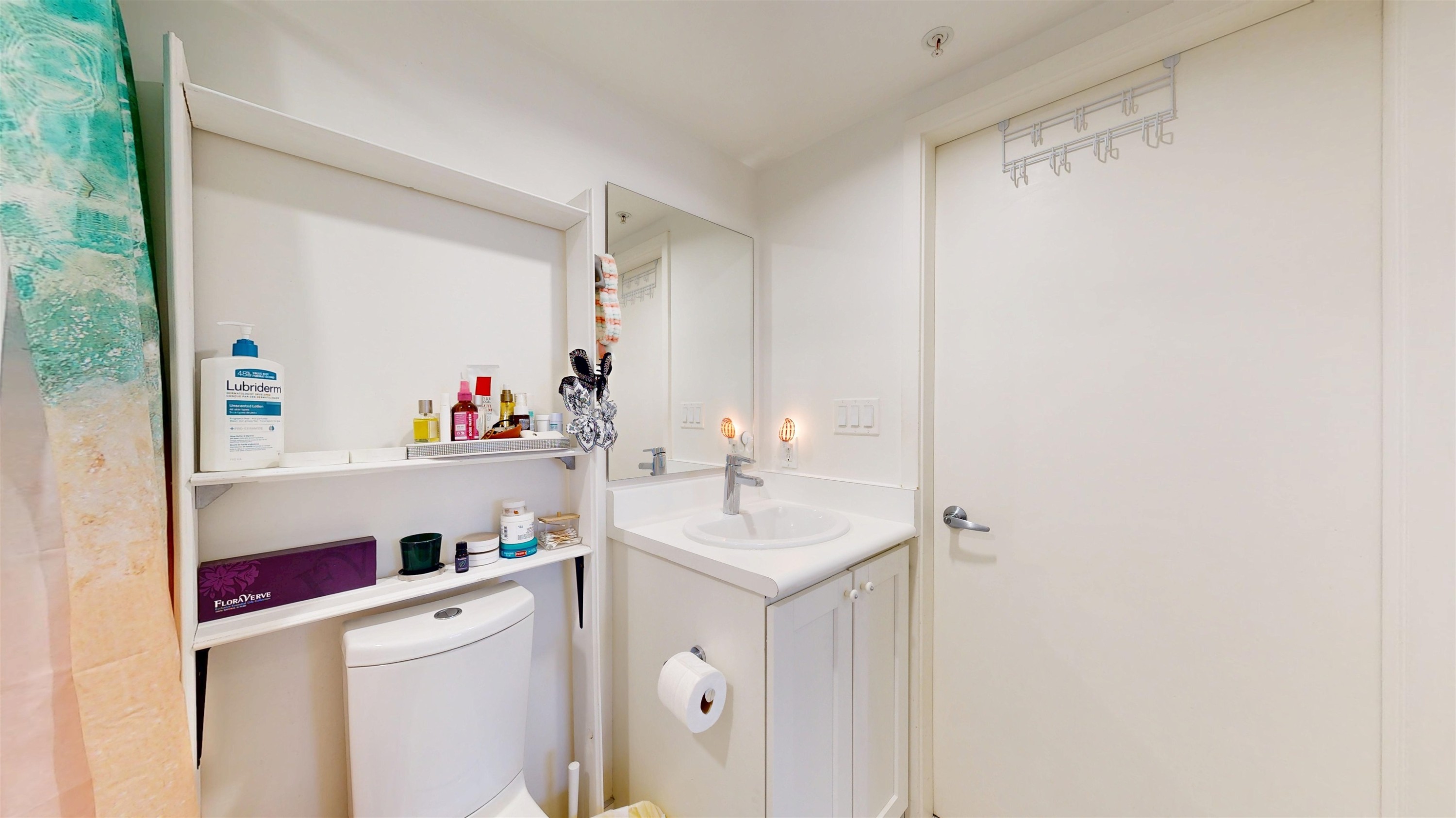 905-66 Cordova Street W, Vancouver, BC