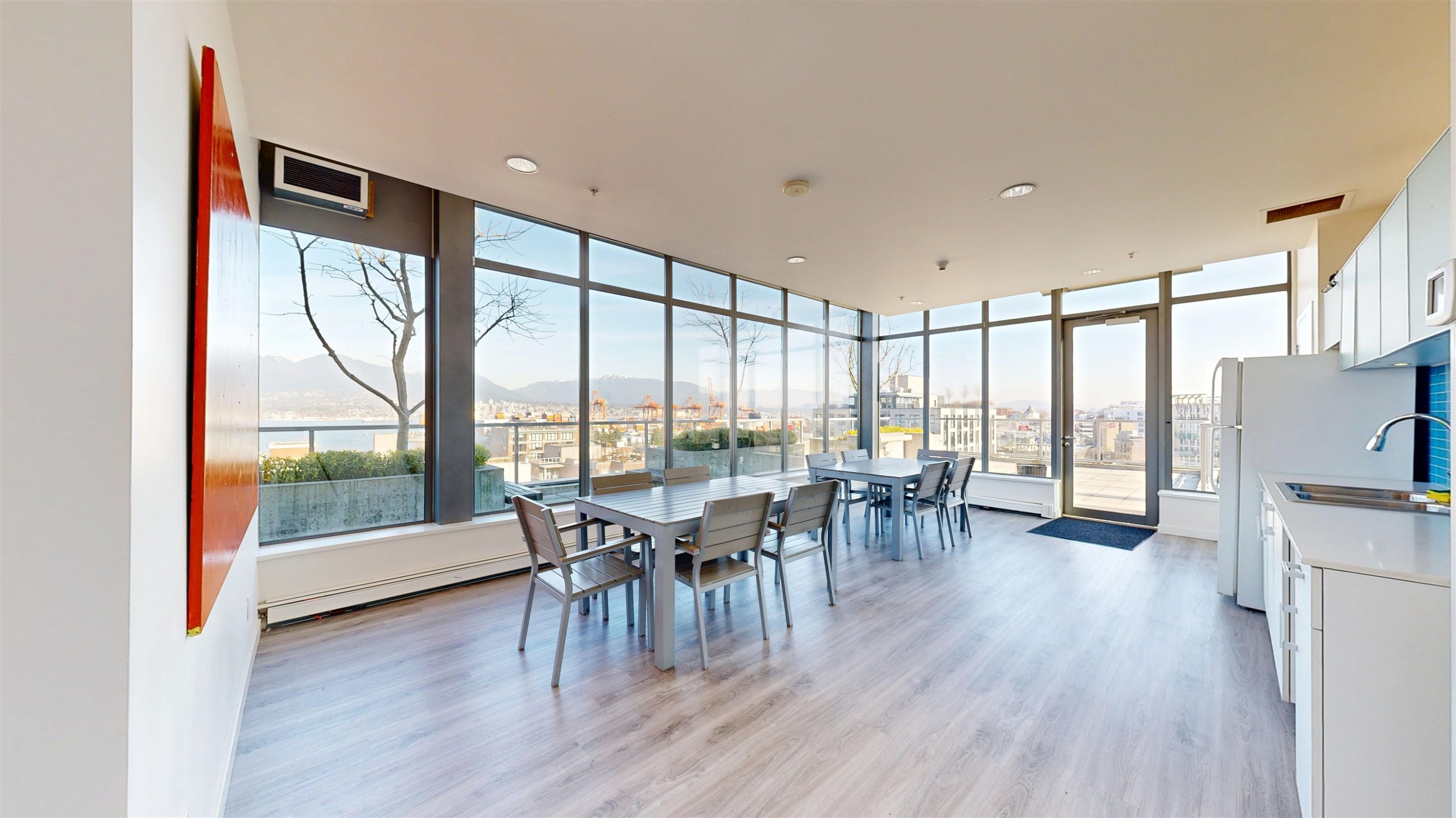 905-66 Cordova Street W, Vancouver, BC