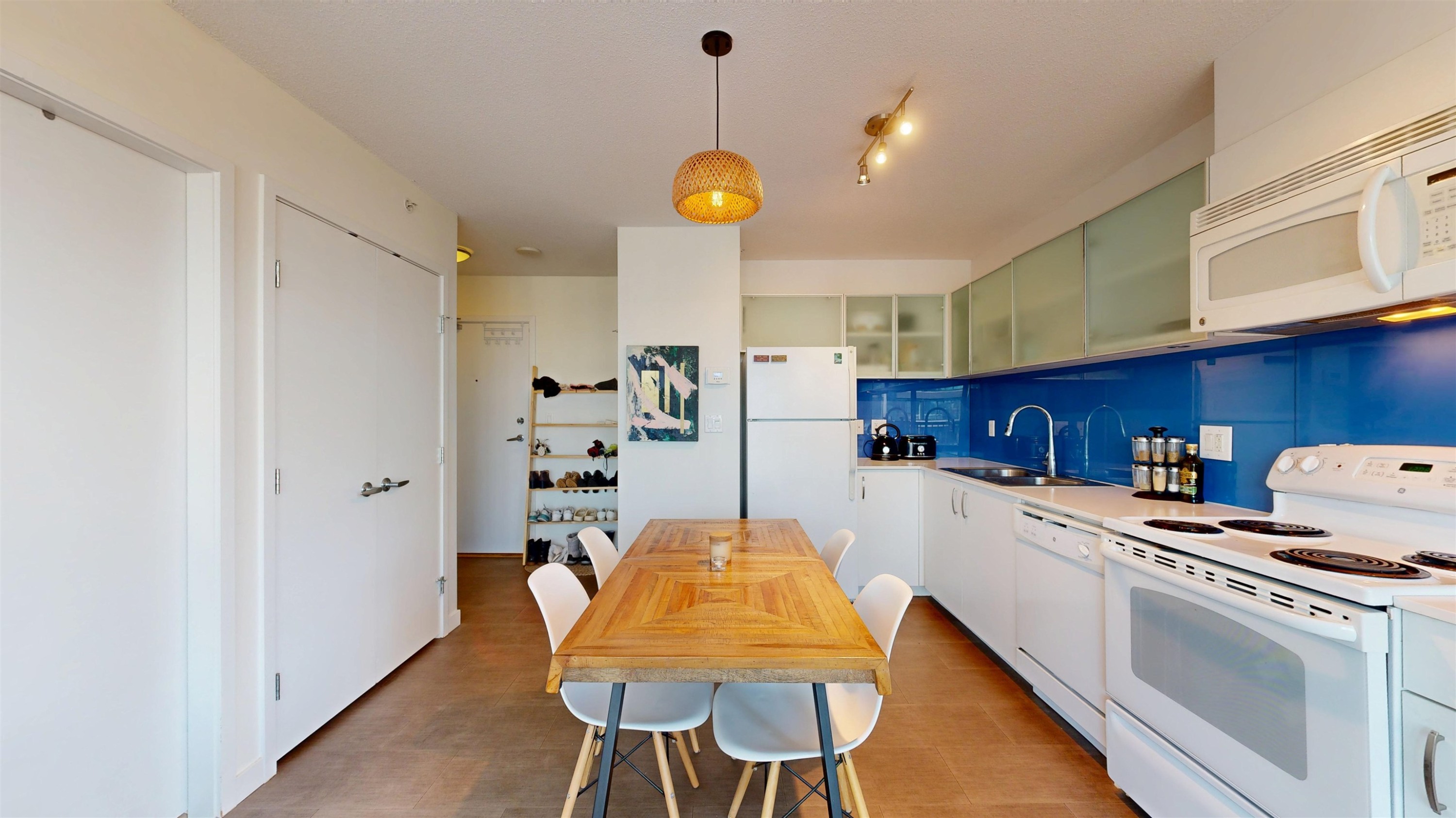 905-66 Cordova Street W, Vancouver, BC