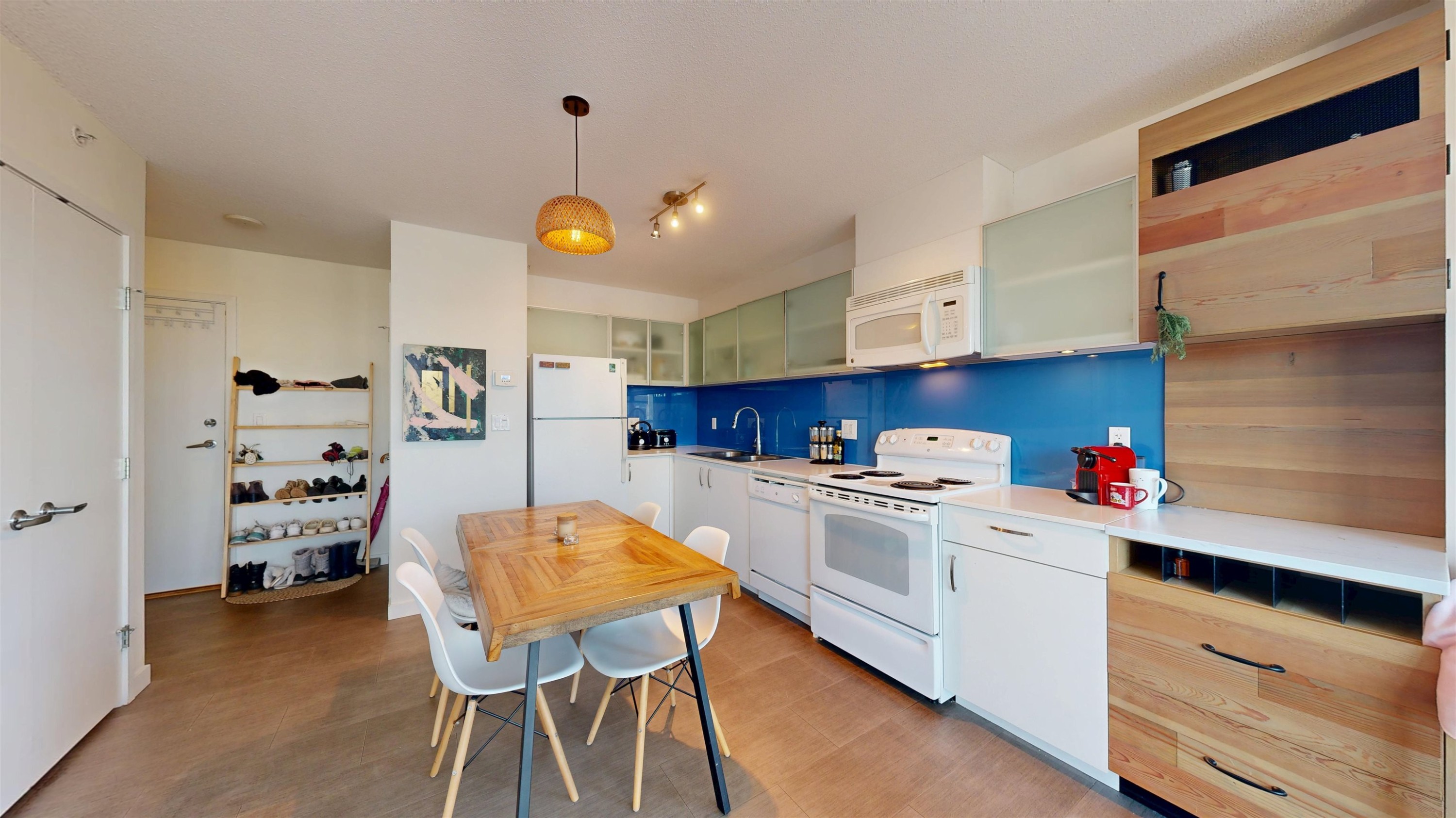 905-66 Cordova Street W, Vancouver, BC