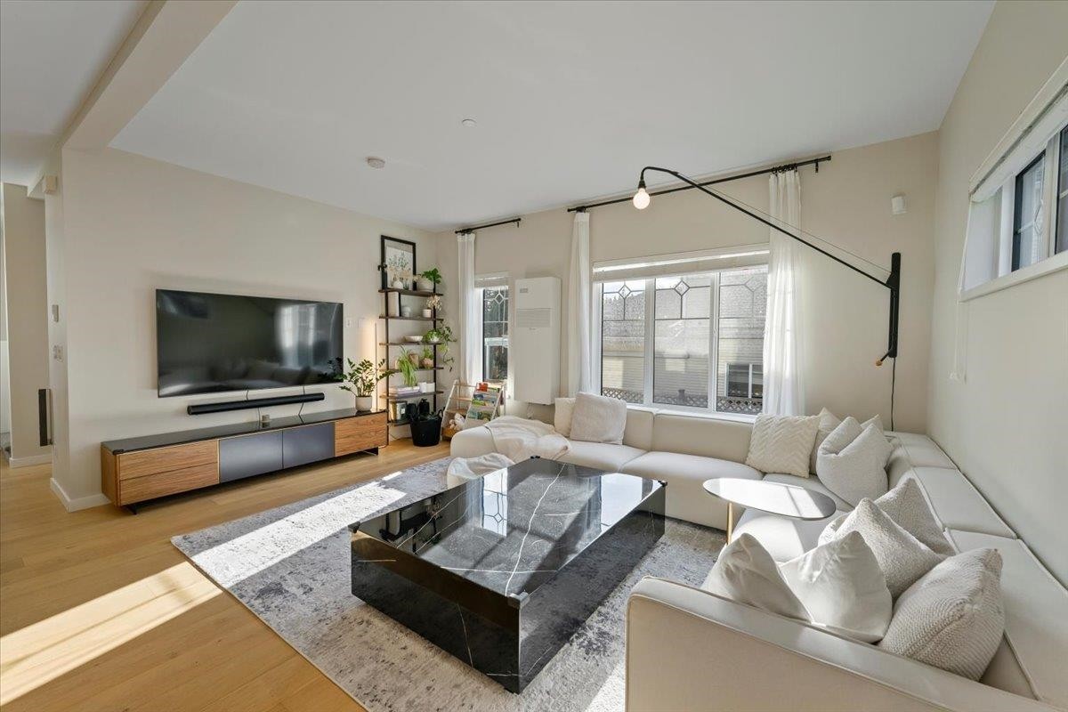 107-258 Hart Street, Coquitlam, BC