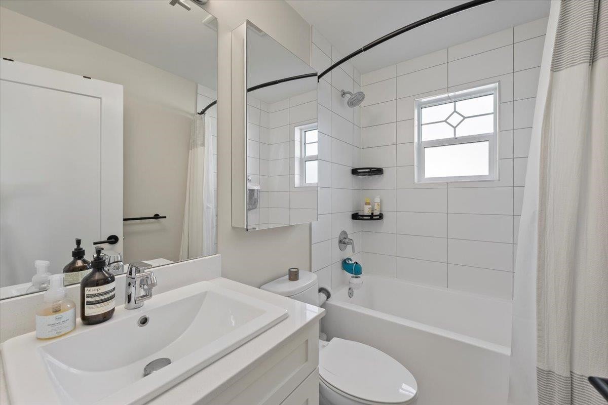 107-258 Hart Street, Coquitlam, BC