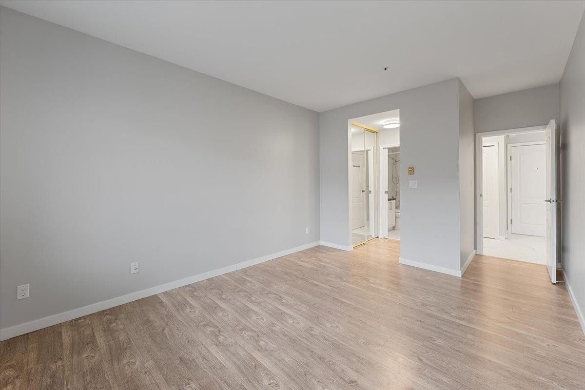204-8680 Lansdowne Road, Richmond, BC