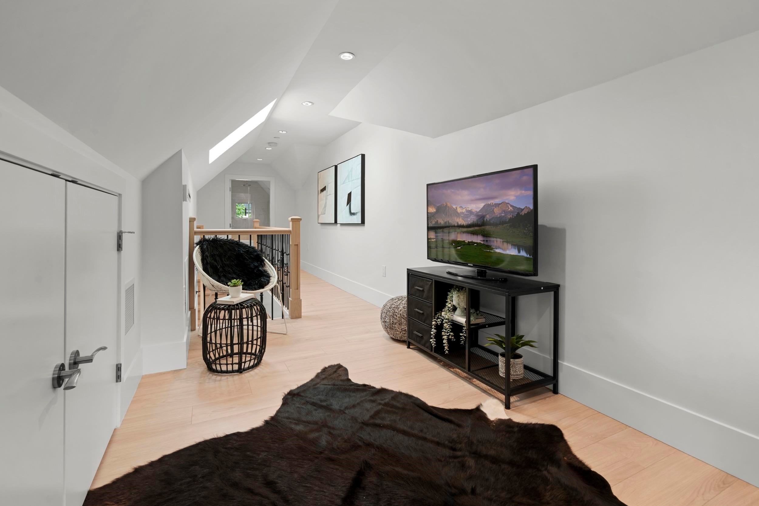 2377 7Th Avenue W, Vancouver, BC