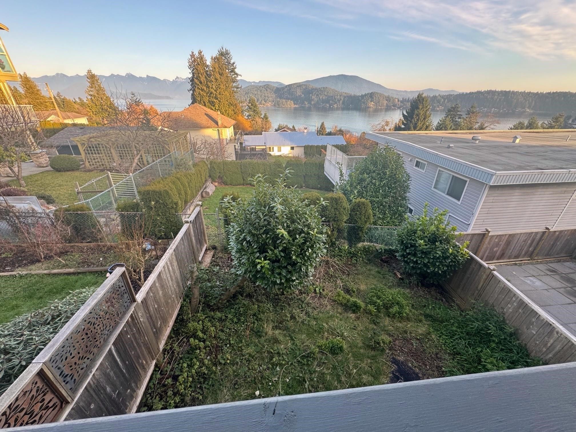 8-694 School Road, Gibsons, BC