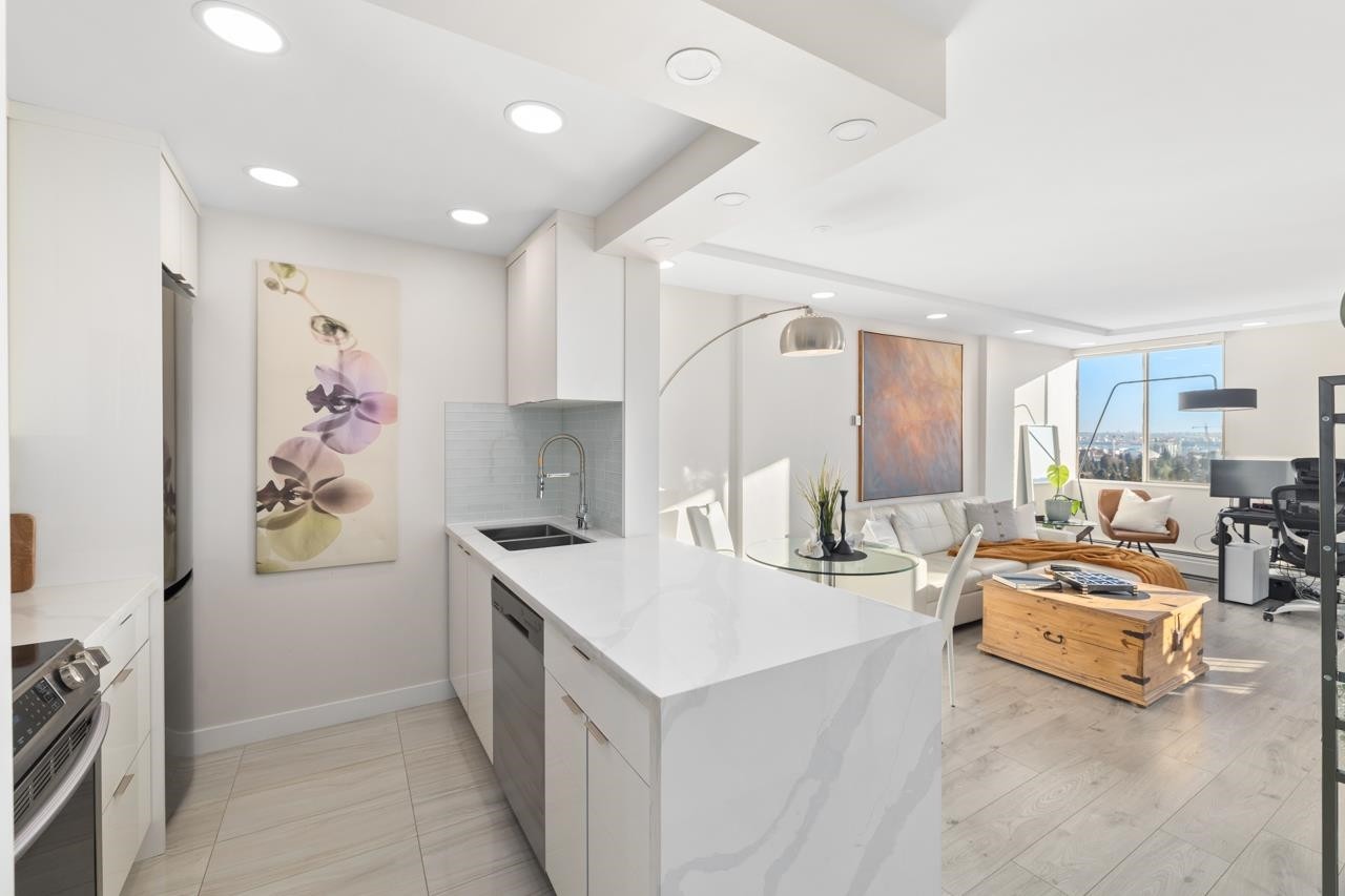 1601-2004 Fullerton Avenue, North Vancouver, BC