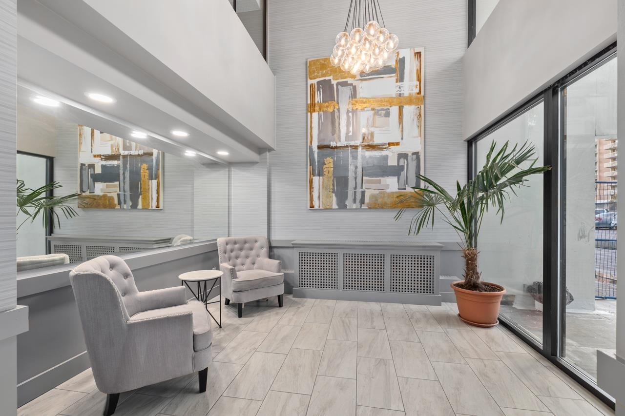 1601-2004 Fullerton Avenue, North Vancouver, BC