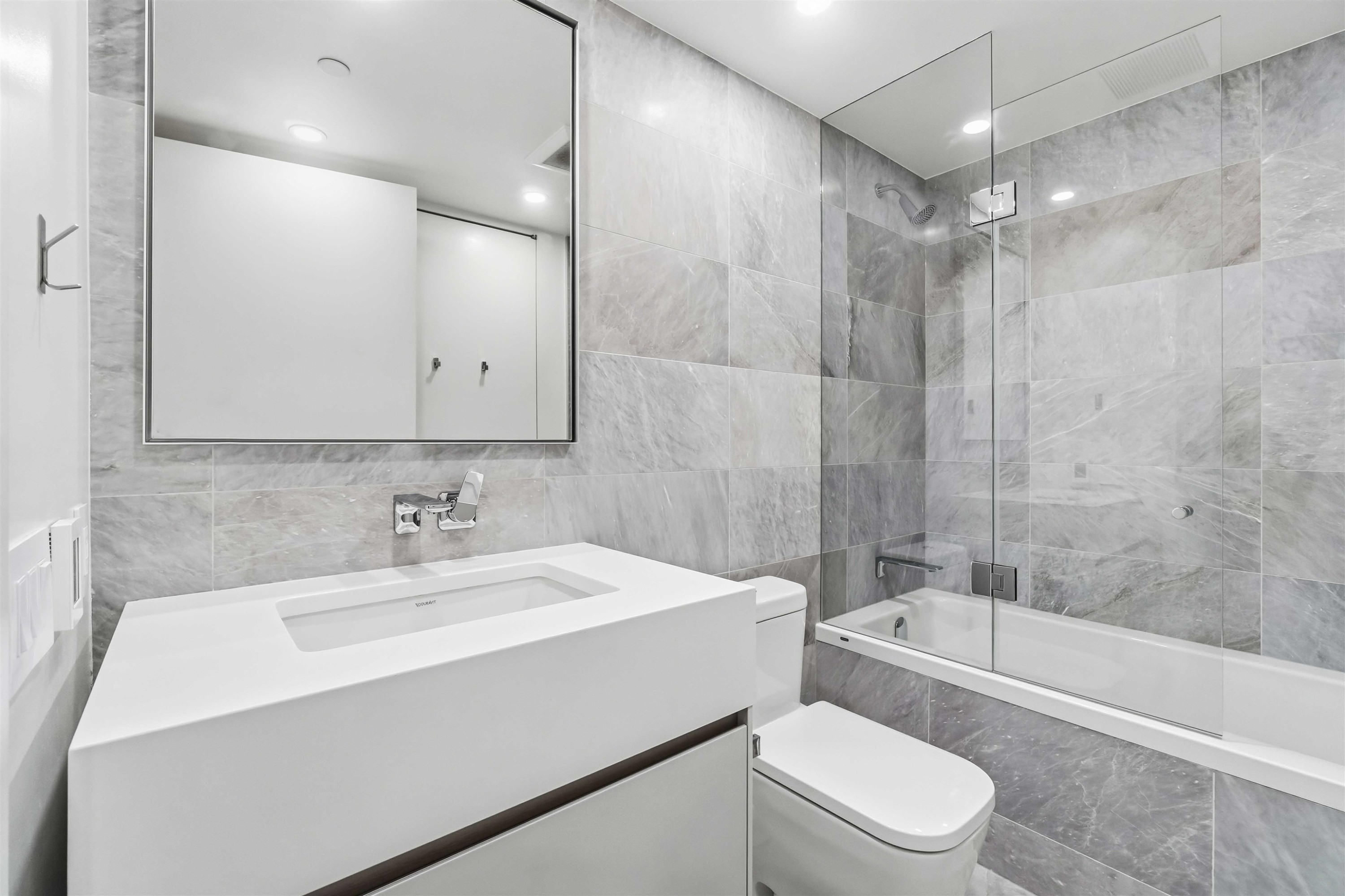 1002-889 Pacific Street, Vancouver, BC