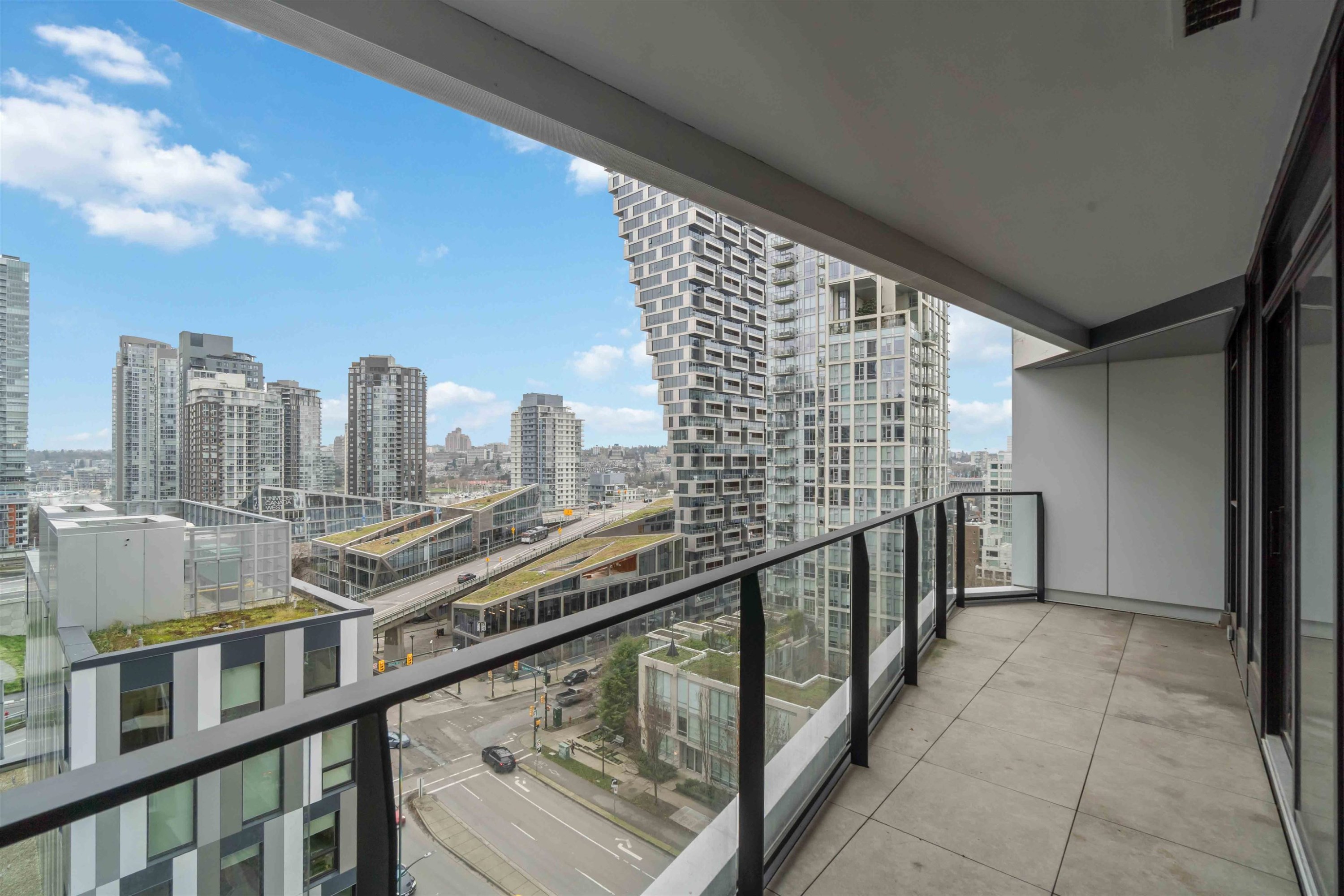 1002-889 Pacific Street, Vancouver, BC