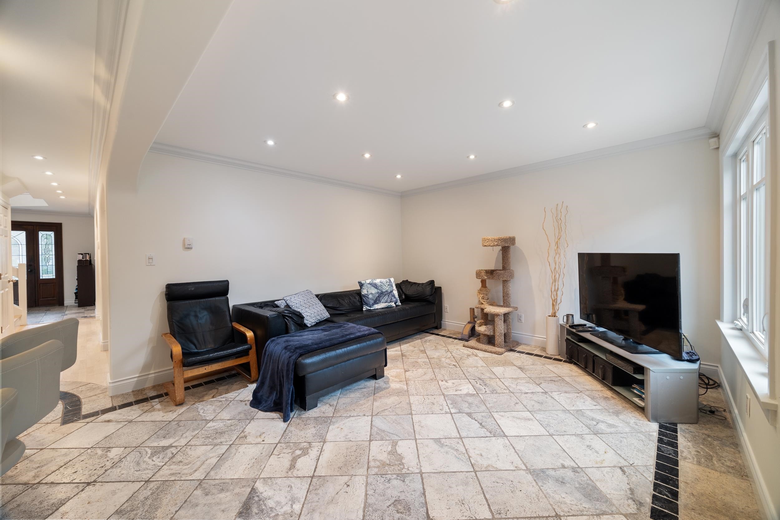 128 Hythe Avenue, Burnaby, BC