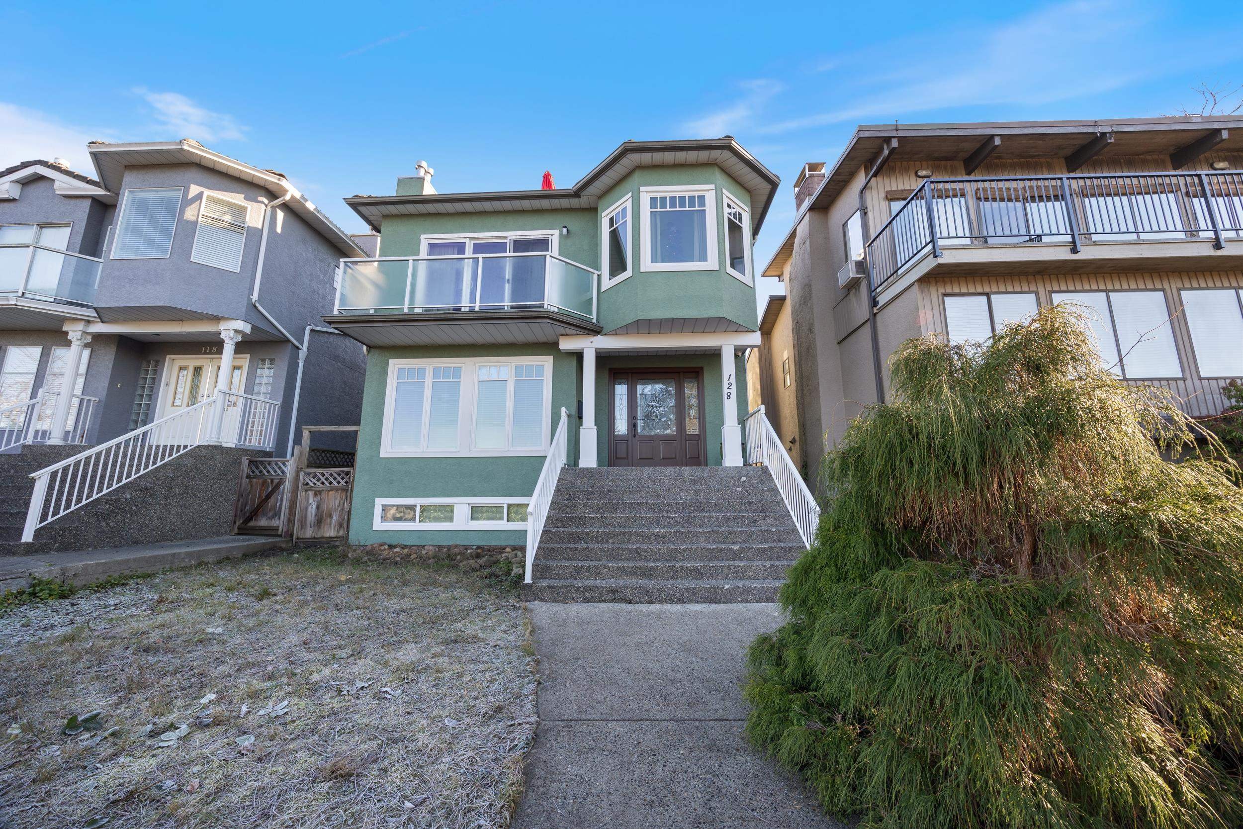 128 Hythe Avenue, Burnaby, BC