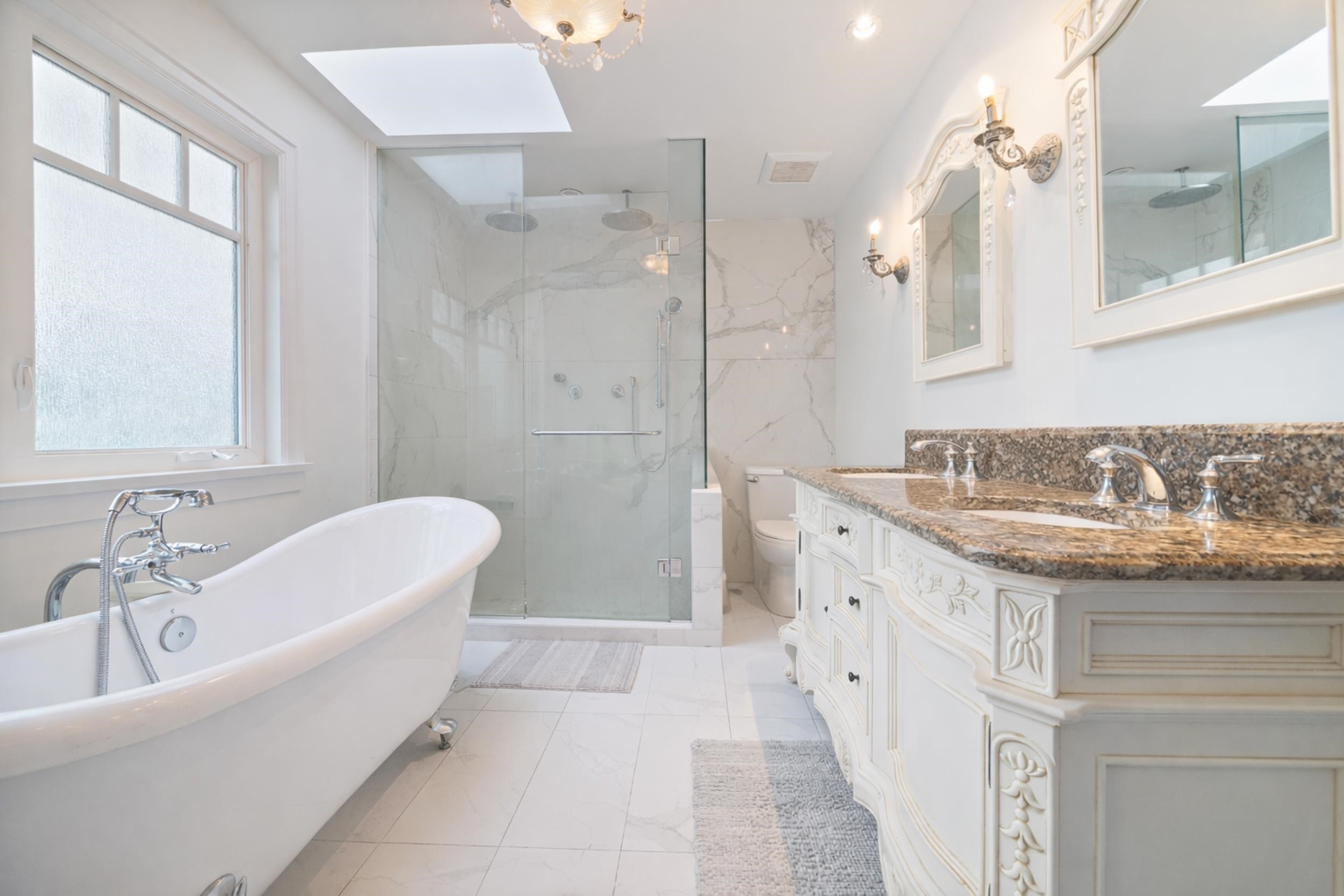 128 Hythe Avenue, Burnaby, BC