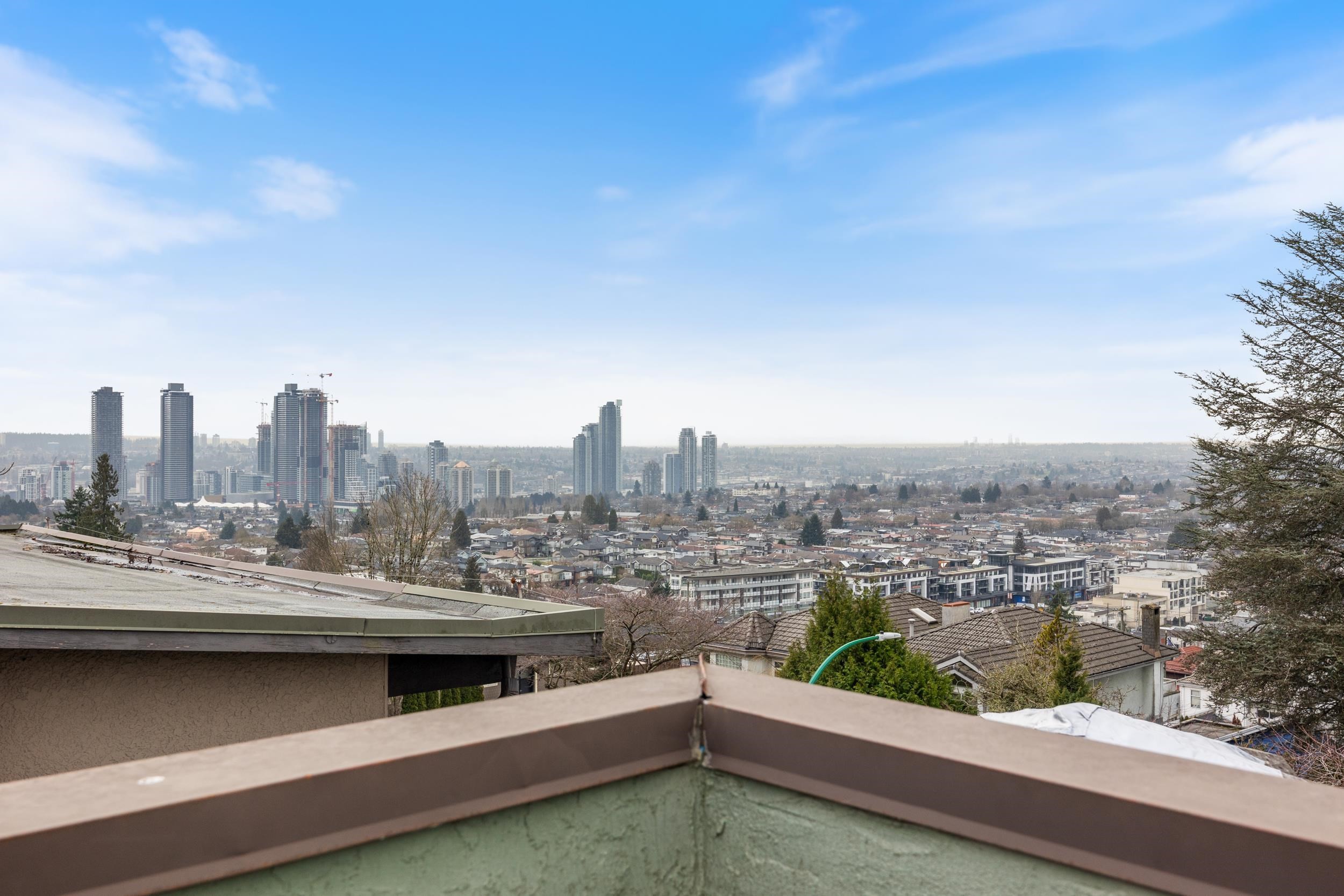 128 Hythe Avenue, Burnaby, BC