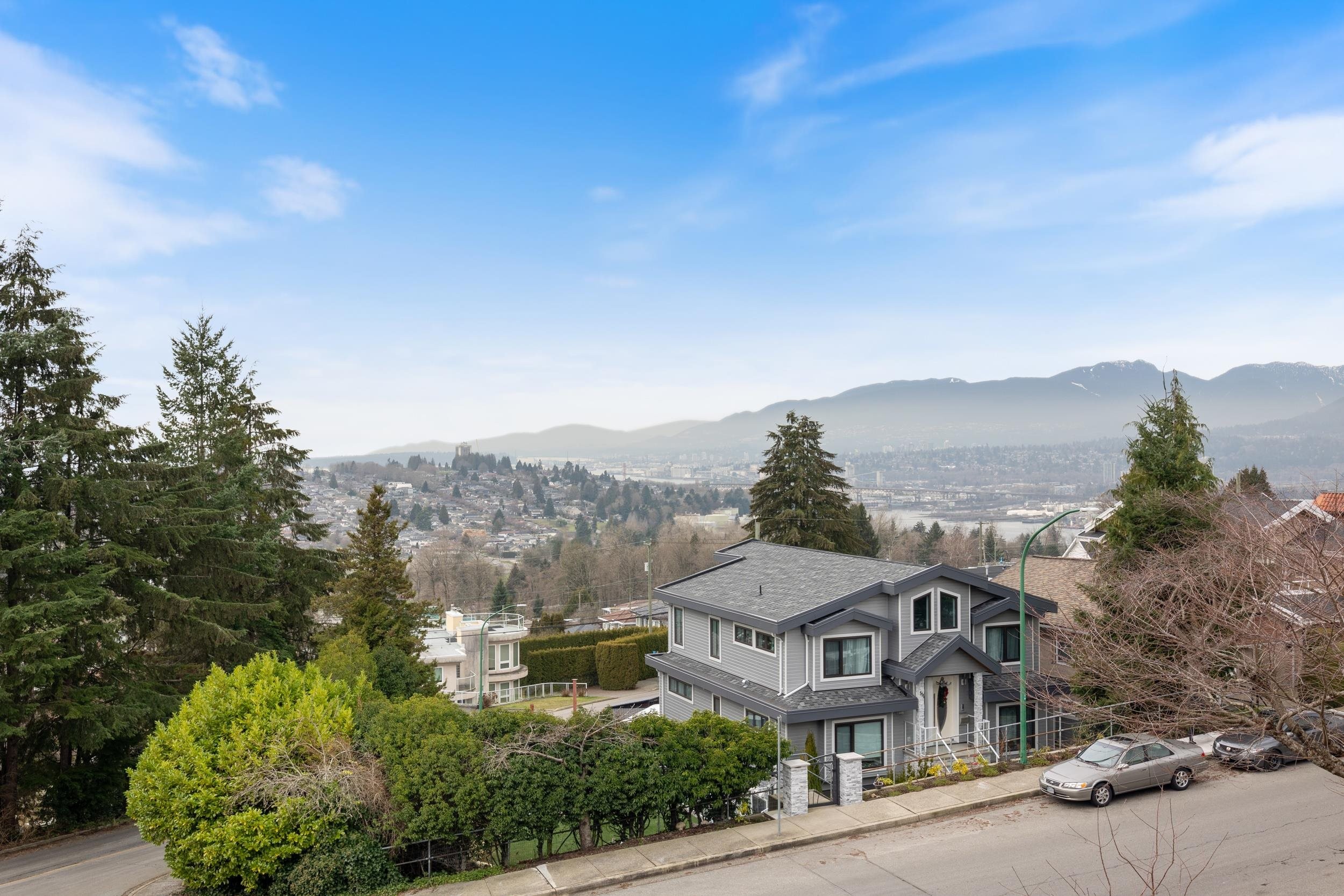 128 Hythe Avenue, Burnaby, BC