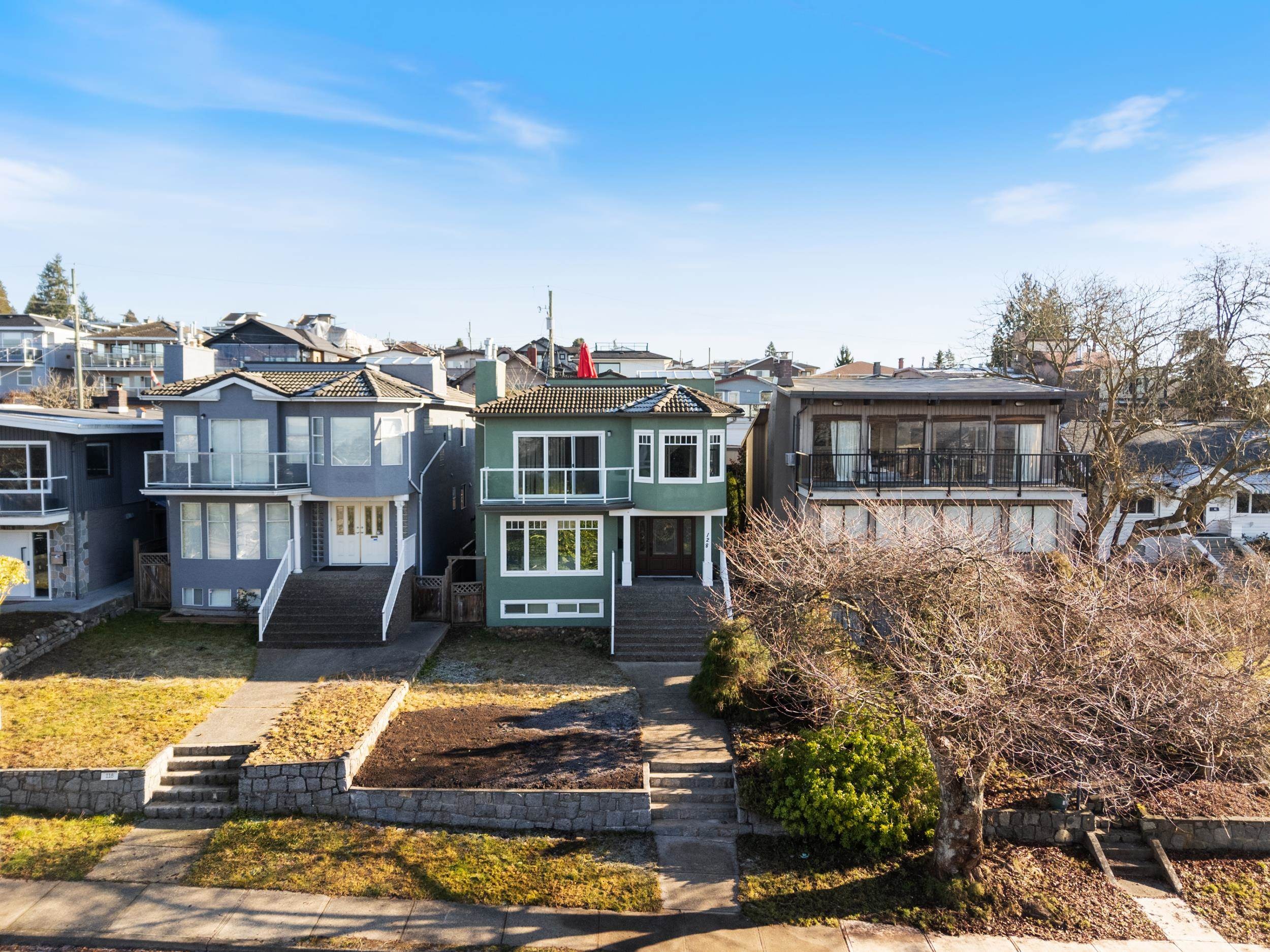 128 Hythe Avenue, Burnaby, BC