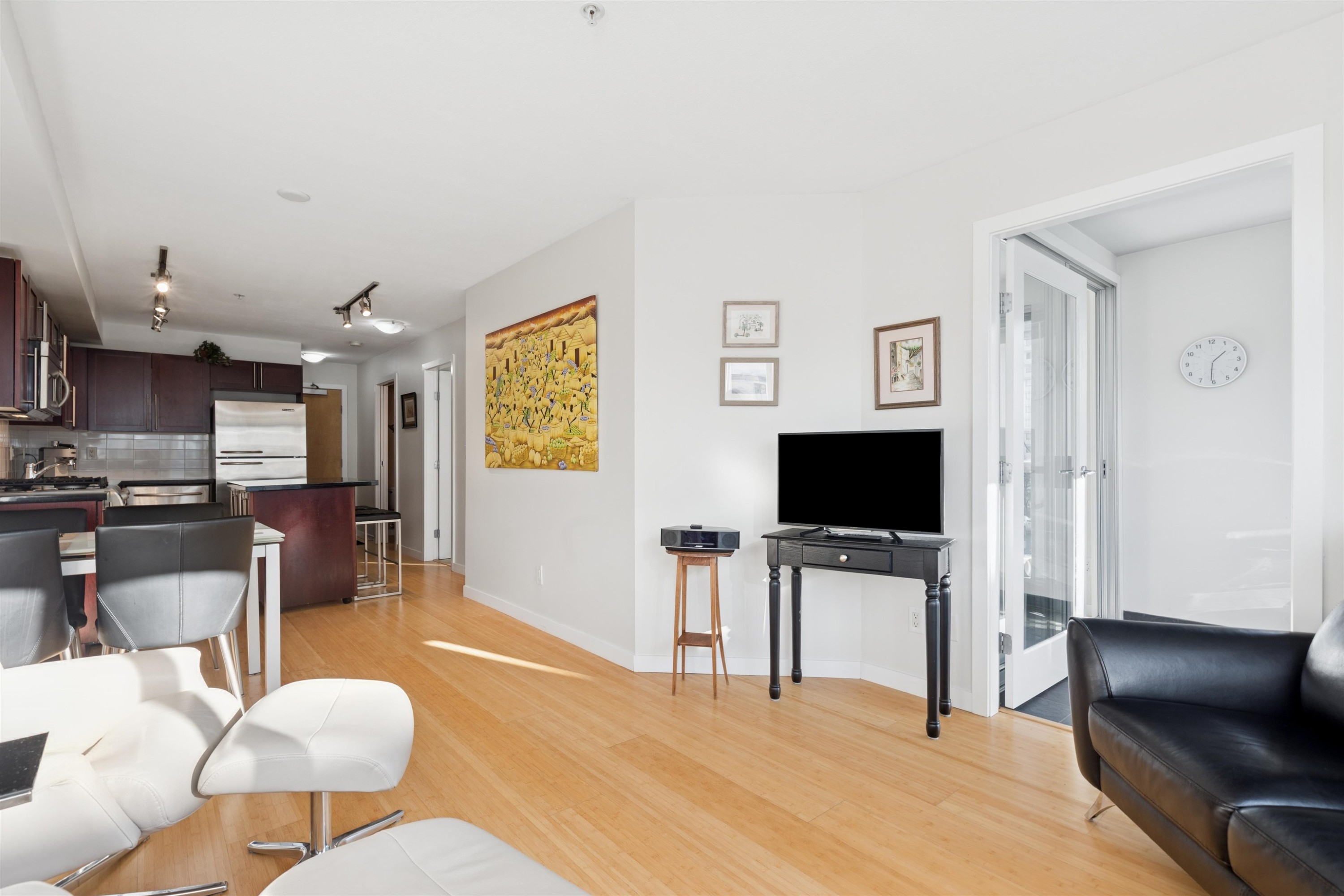 311-122 3Rd Street E, North Vancouver, BC