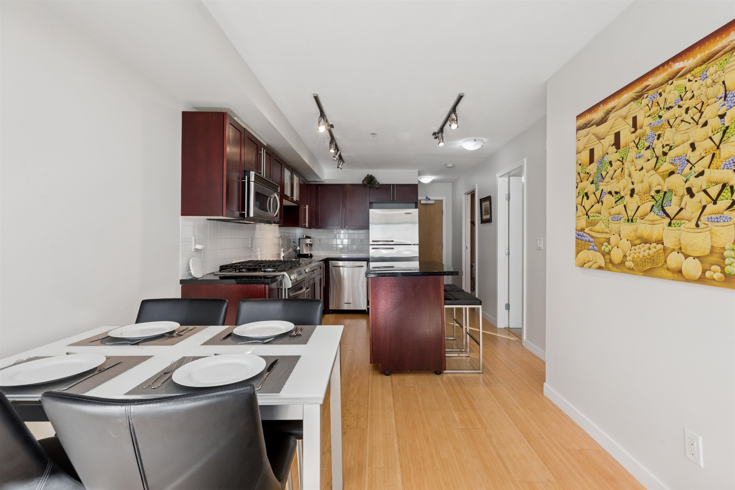 311-122 3Rd Street E, North Vancouver, BC