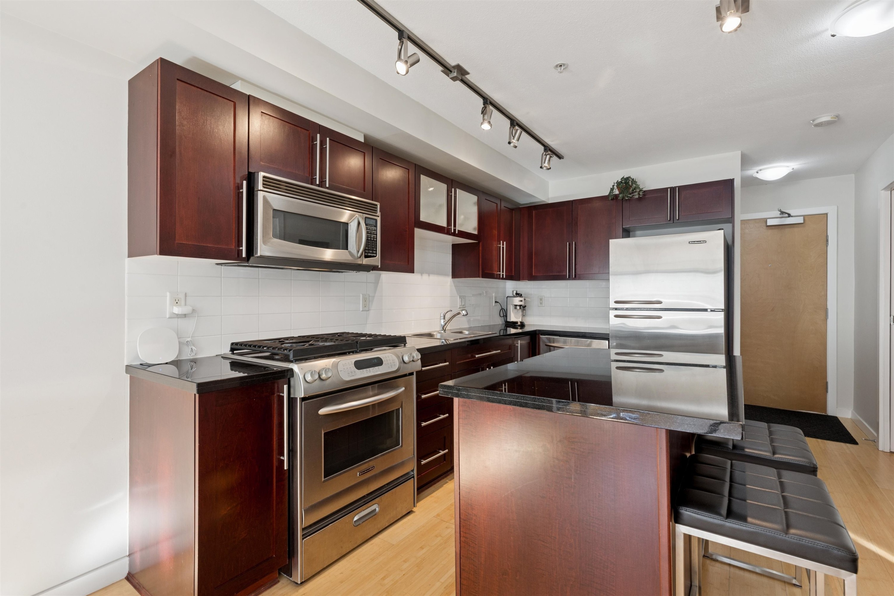 311-122 3Rd Street E, North Vancouver, BC