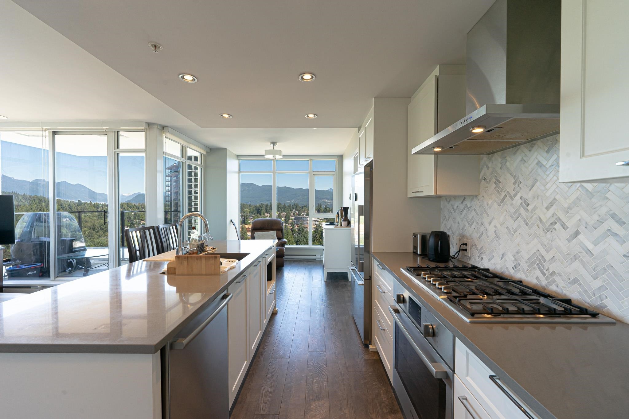 2105-520 Como Lake Avenue, Coquitlam, BC