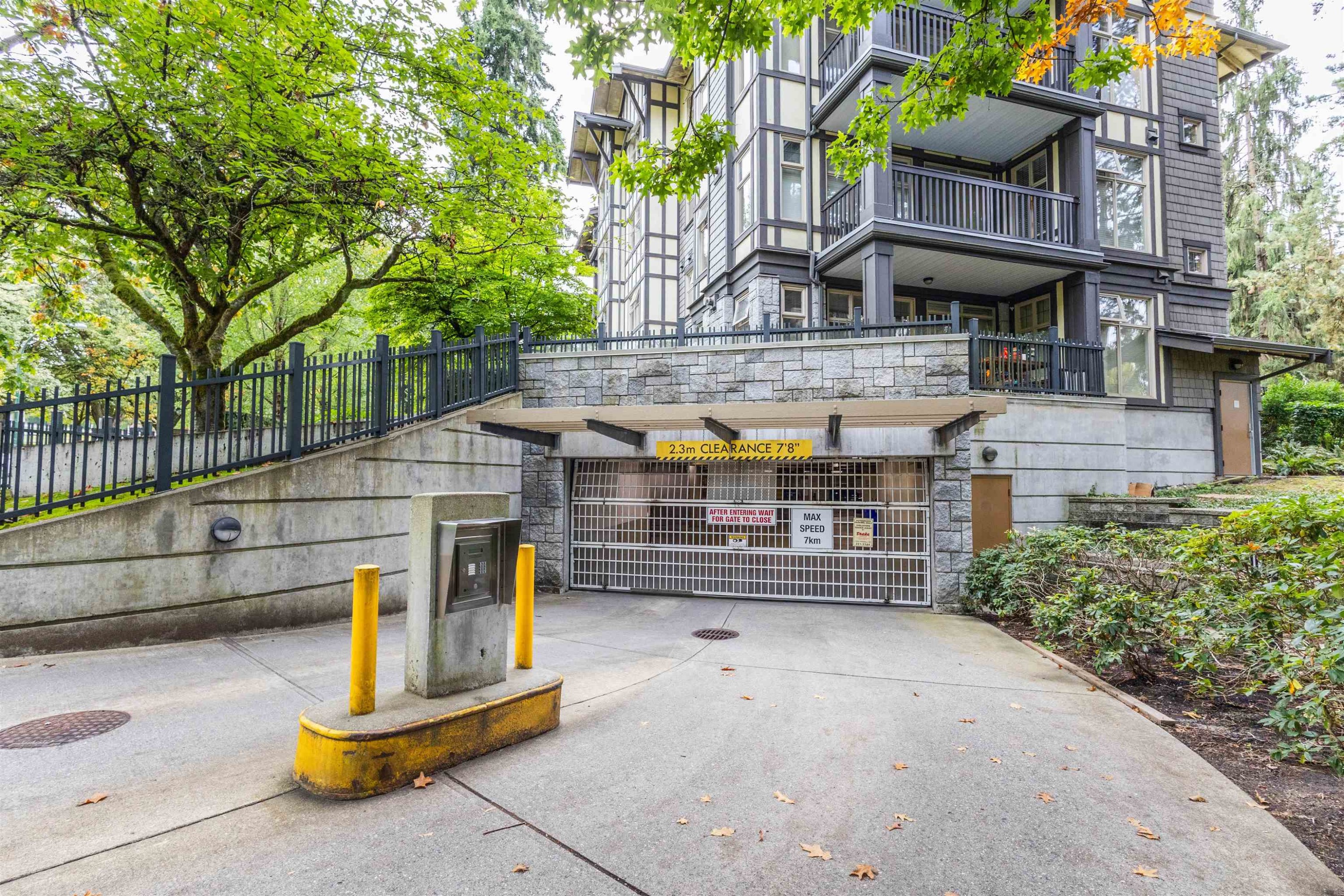 104-4883 Maclure Mews, Vancouver, BC