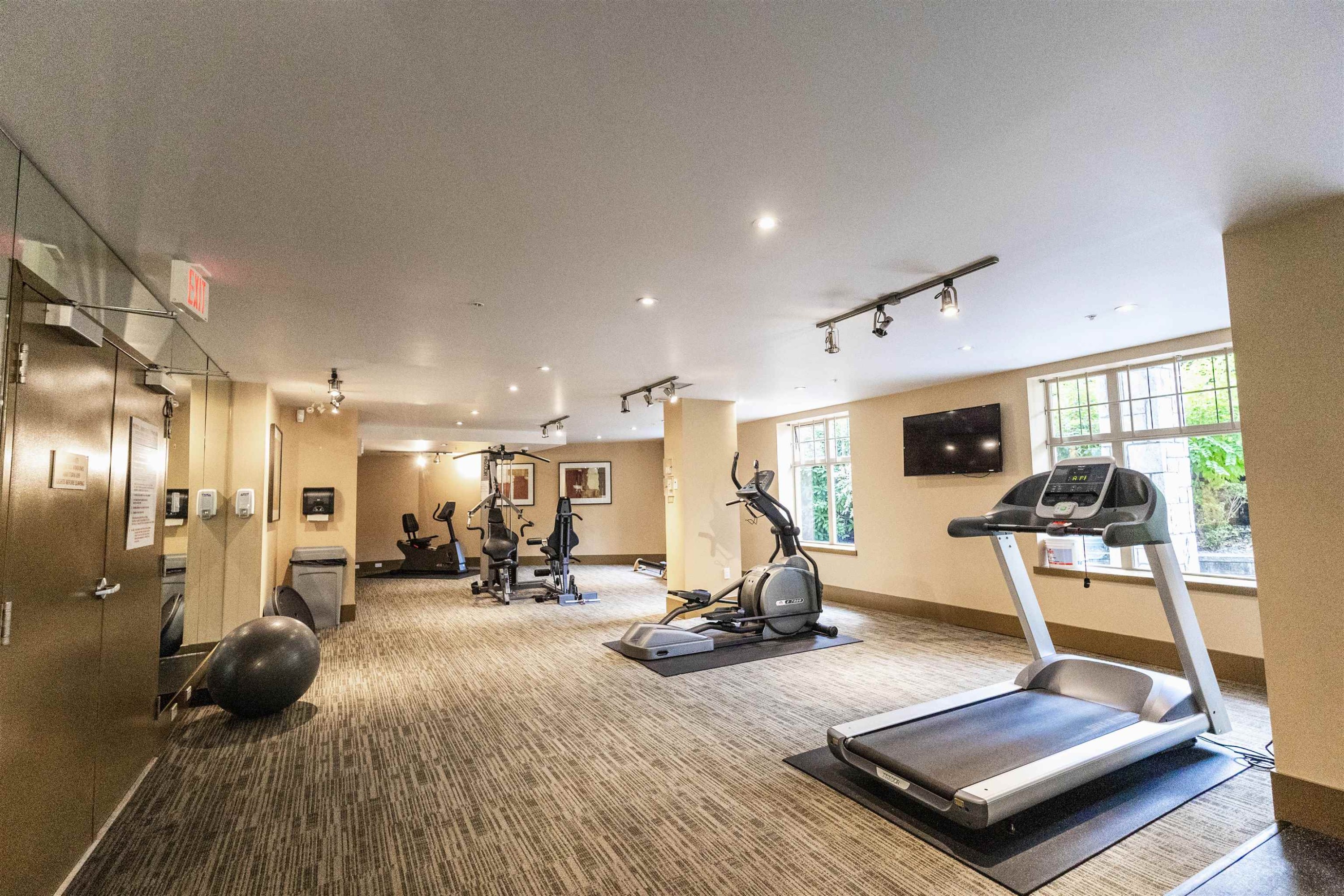 104-4883 Maclure Mews, Vancouver, BC