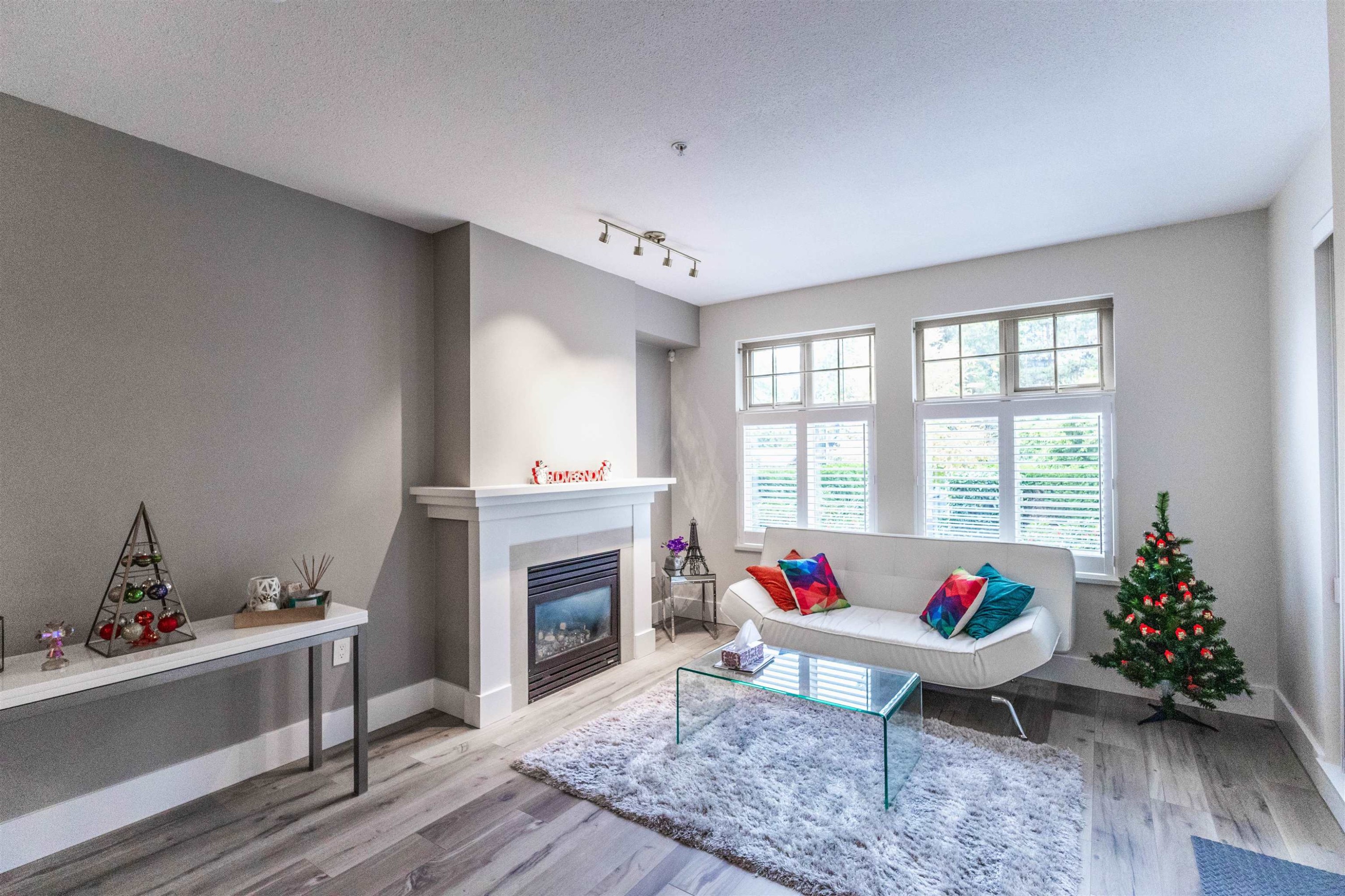 104-4883 Maclure Mews, Vancouver, BC