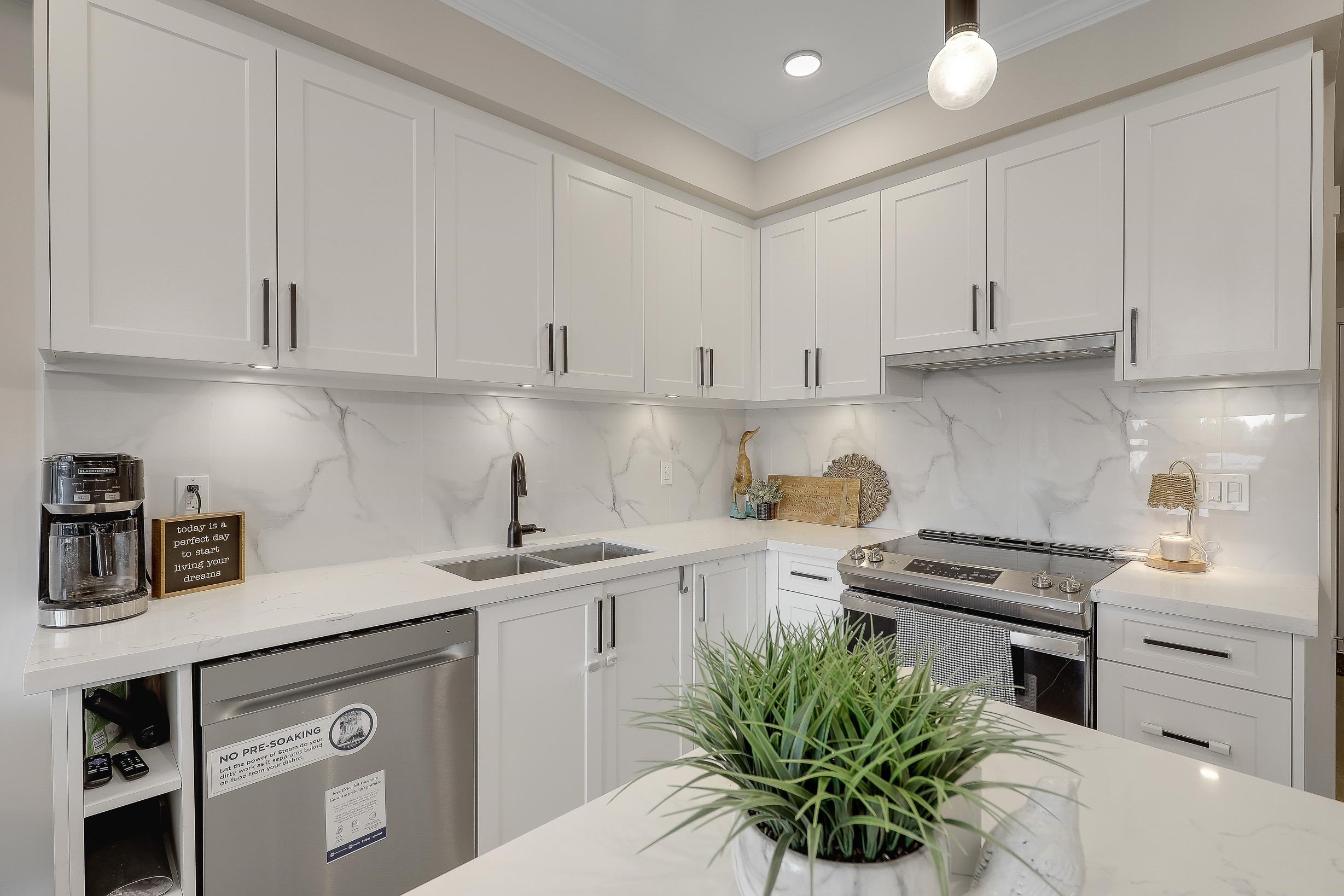 320-12109 223 Street, Maple Ridge, BC