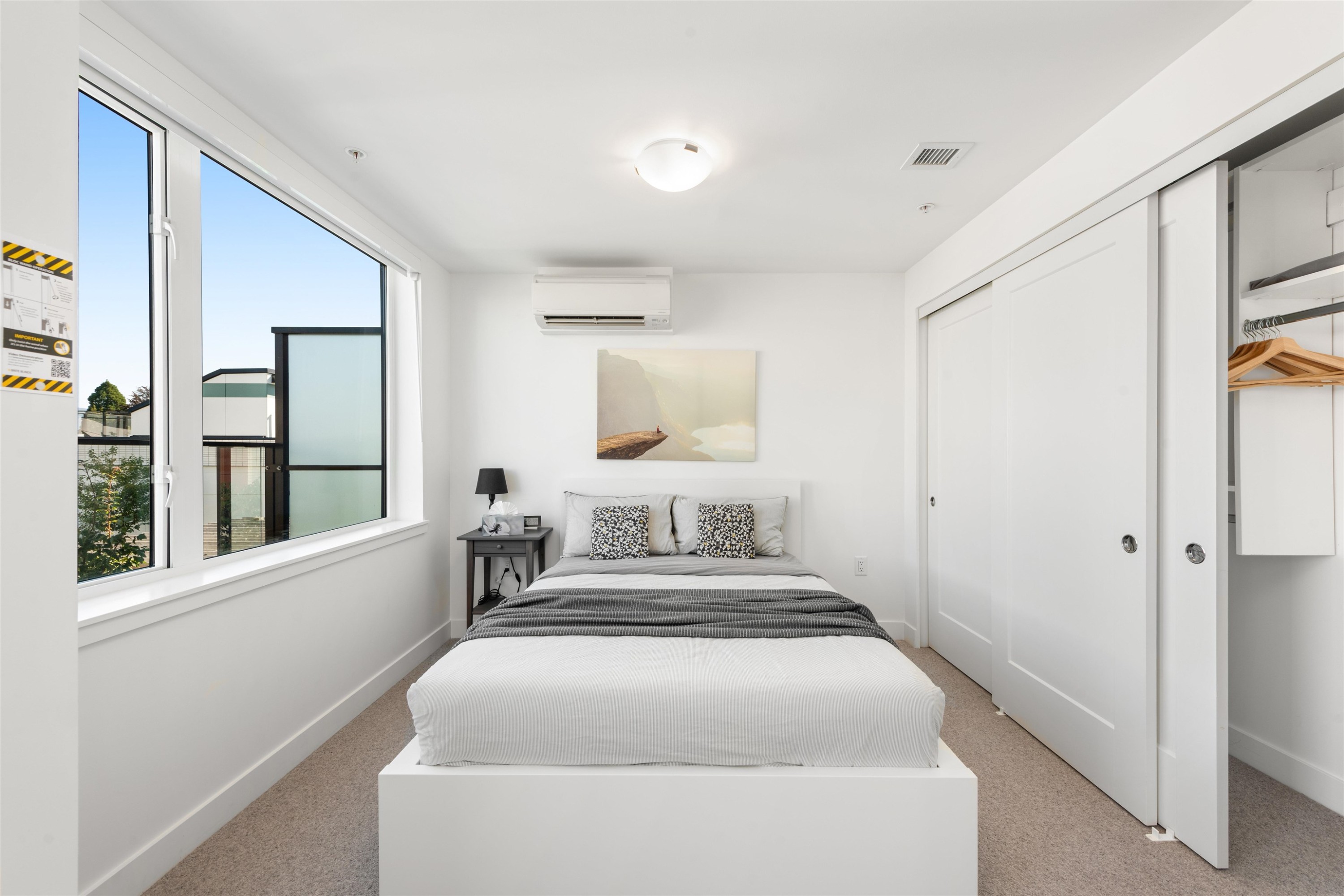 561 29Th Avenue W, Vancouver, BC