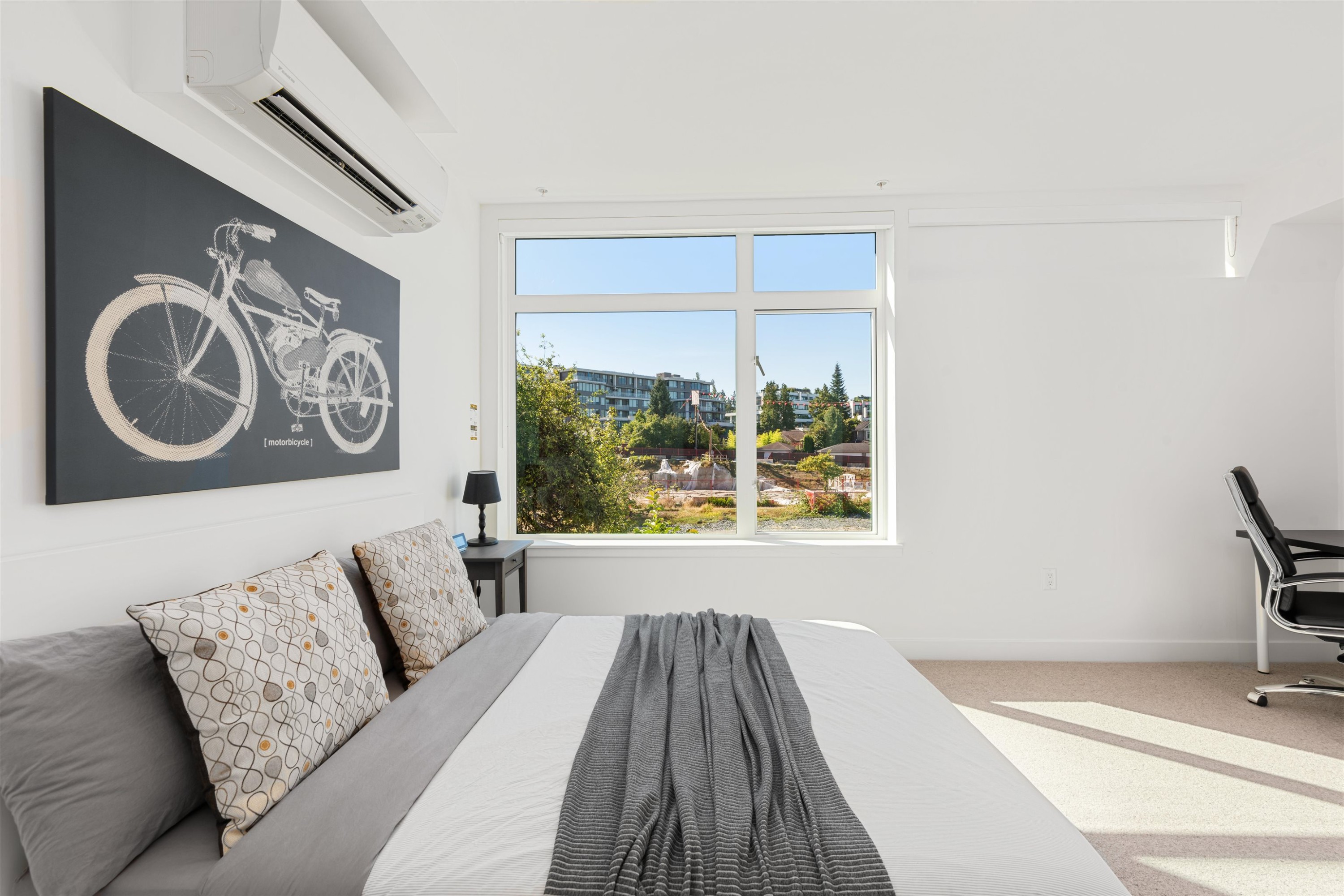 561 29Th Avenue W, Vancouver, BC