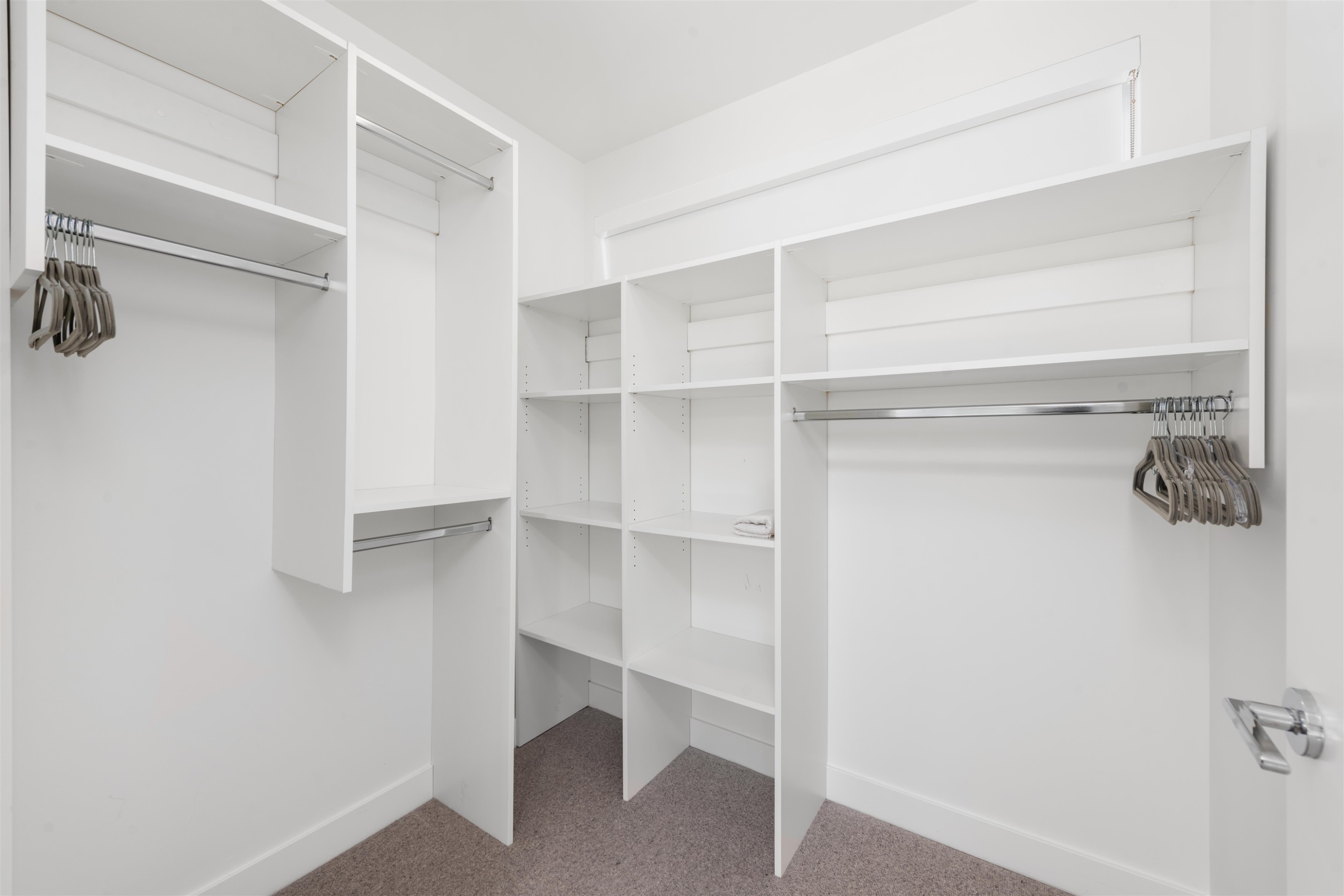 561 29Th Avenue W, Vancouver, BC