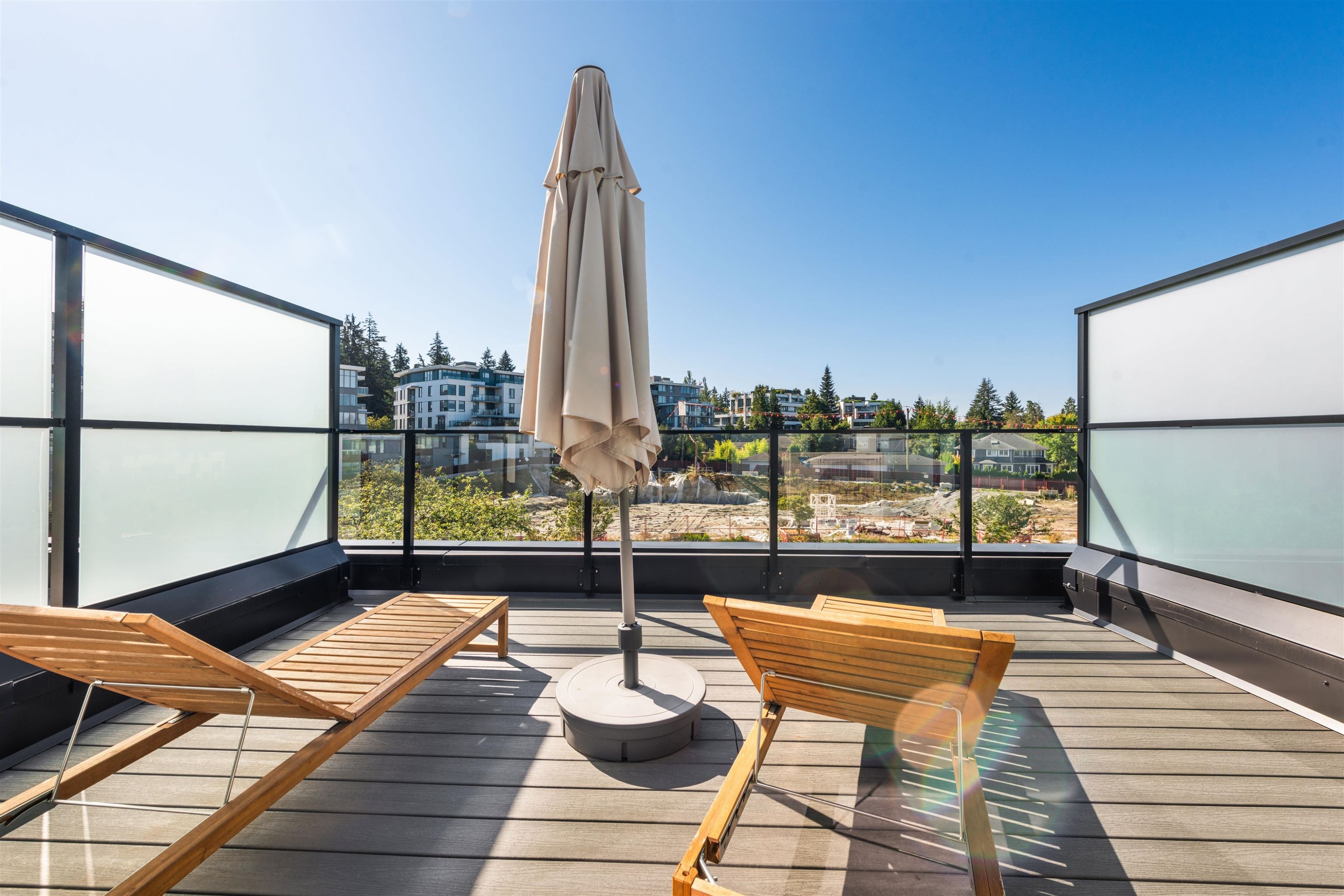 561 29Th Avenue W, Vancouver, BC