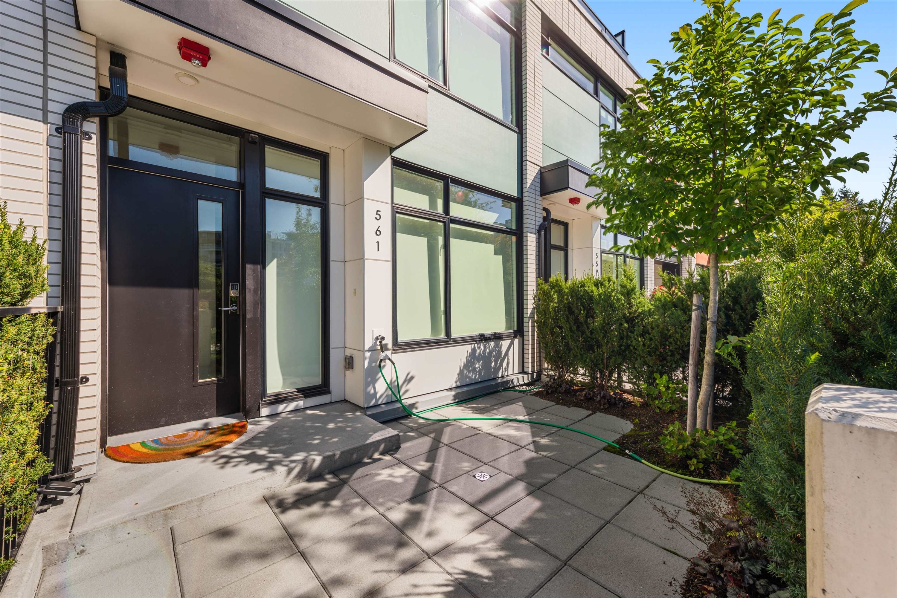 561 29Th Avenue W, Vancouver, BC