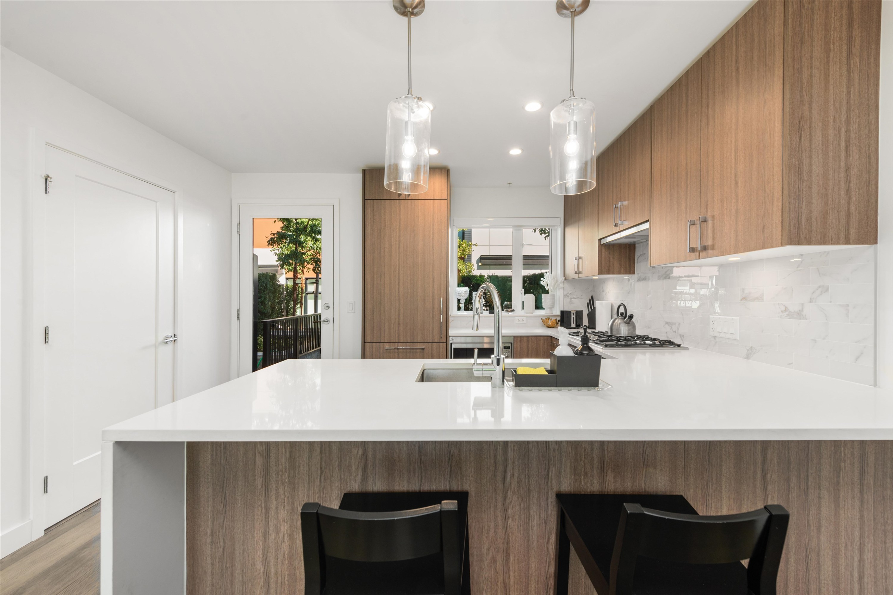 561 29Th Avenue W, Vancouver, BC