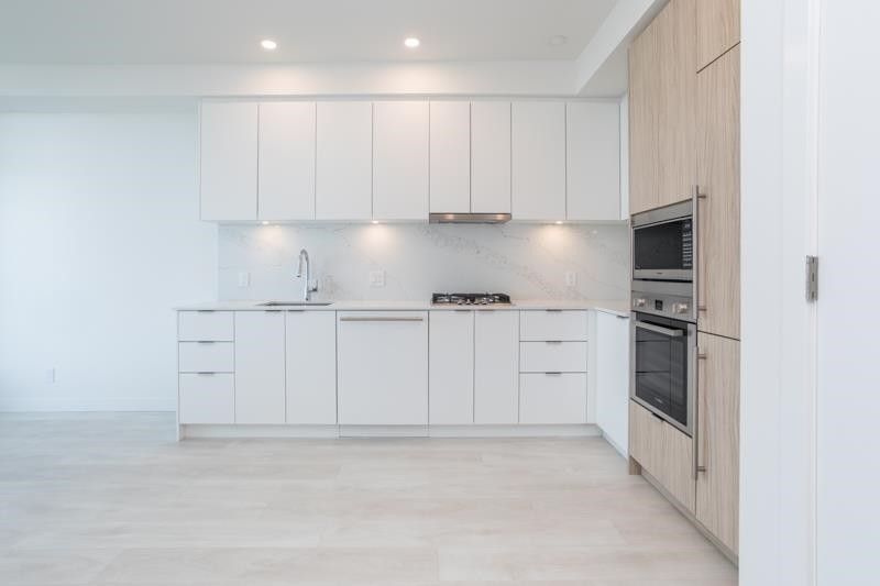 2906-537 Cottonwood Avenue, Coquitlam, BC