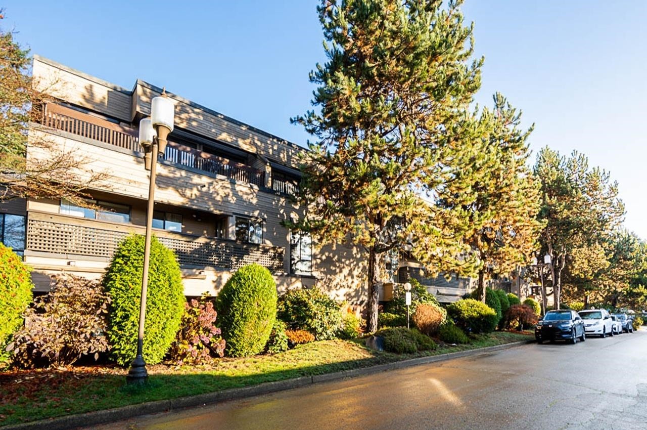 206-333 Wethersfield Drive, Vancouver, BC