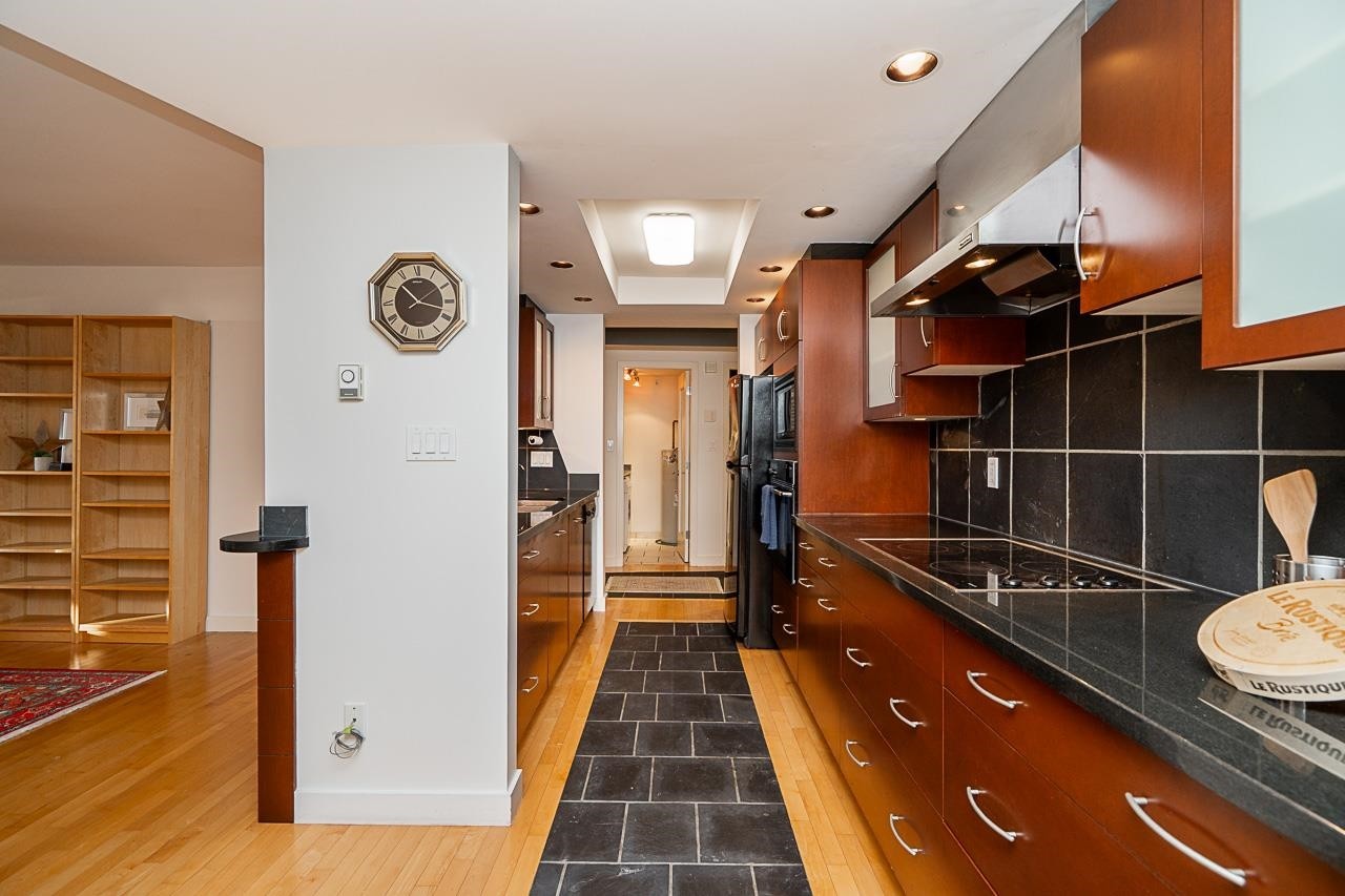 206-333 Wethersfield Drive, Vancouver, BC