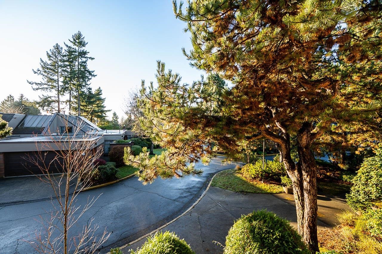 206-333 Wethersfield Drive, Vancouver, BC