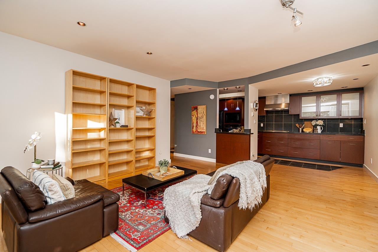 206-333 Wethersfield Drive, Vancouver, BC