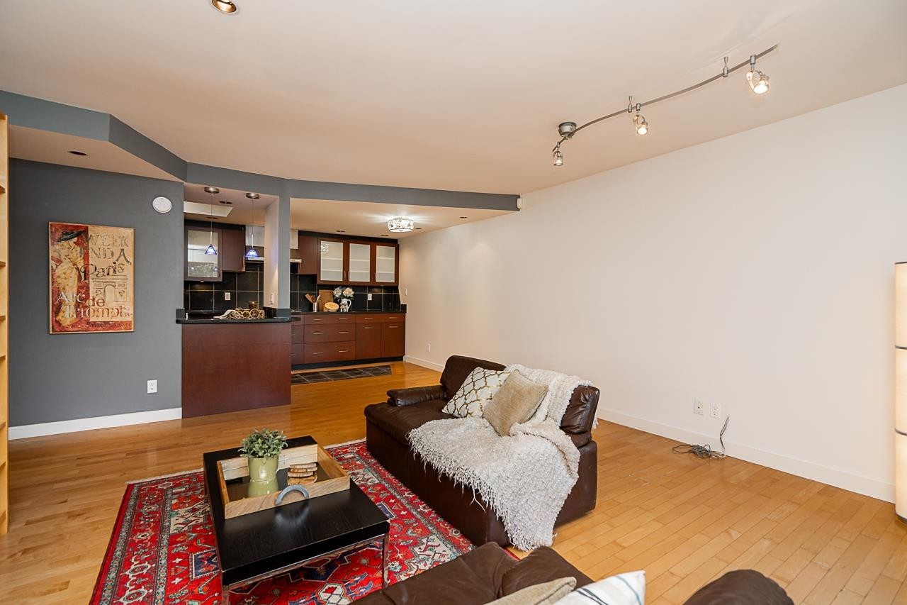 206-333 Wethersfield Drive, Vancouver, BC