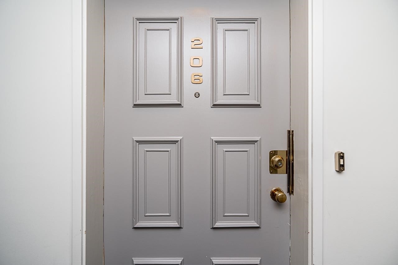 206-333 Wethersfield Drive, Vancouver, BC