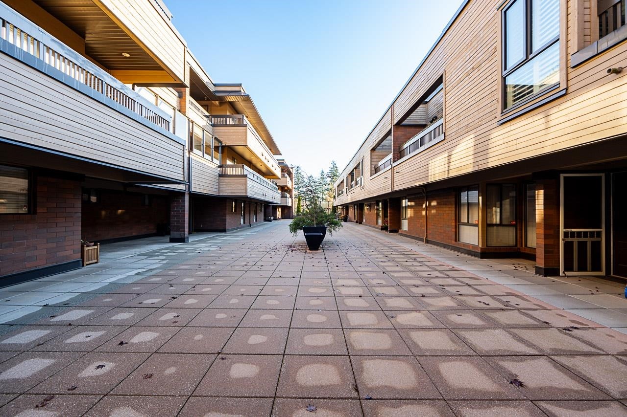 206-333 Wethersfield Drive, Vancouver, BC