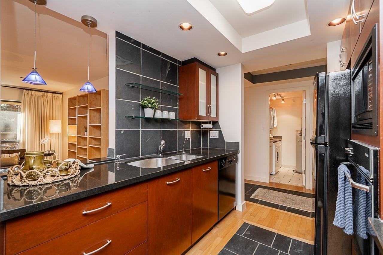 206-333 Wethersfield Drive, Vancouver, BC