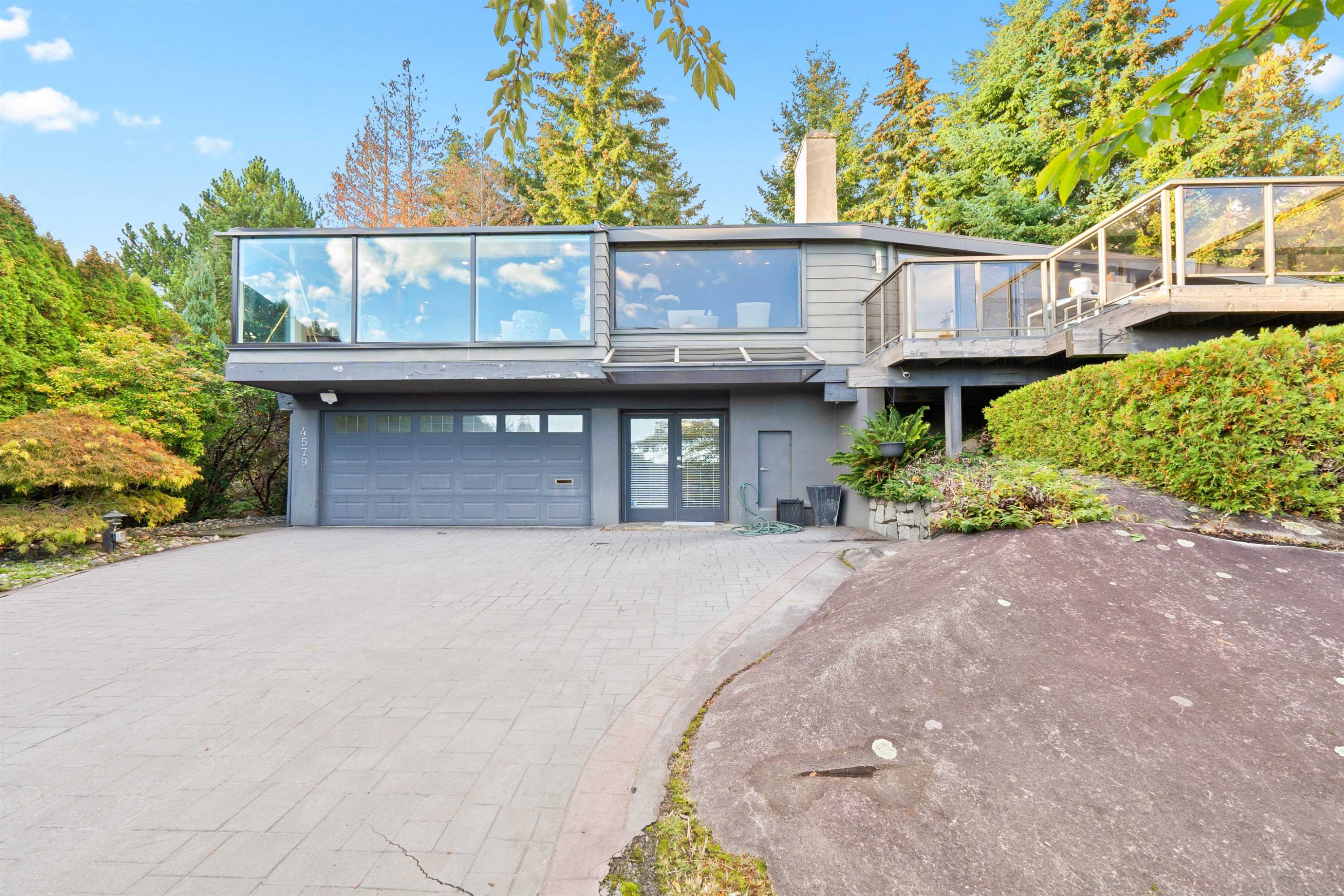4579 Woodgreen Court, West Vancouver, BC