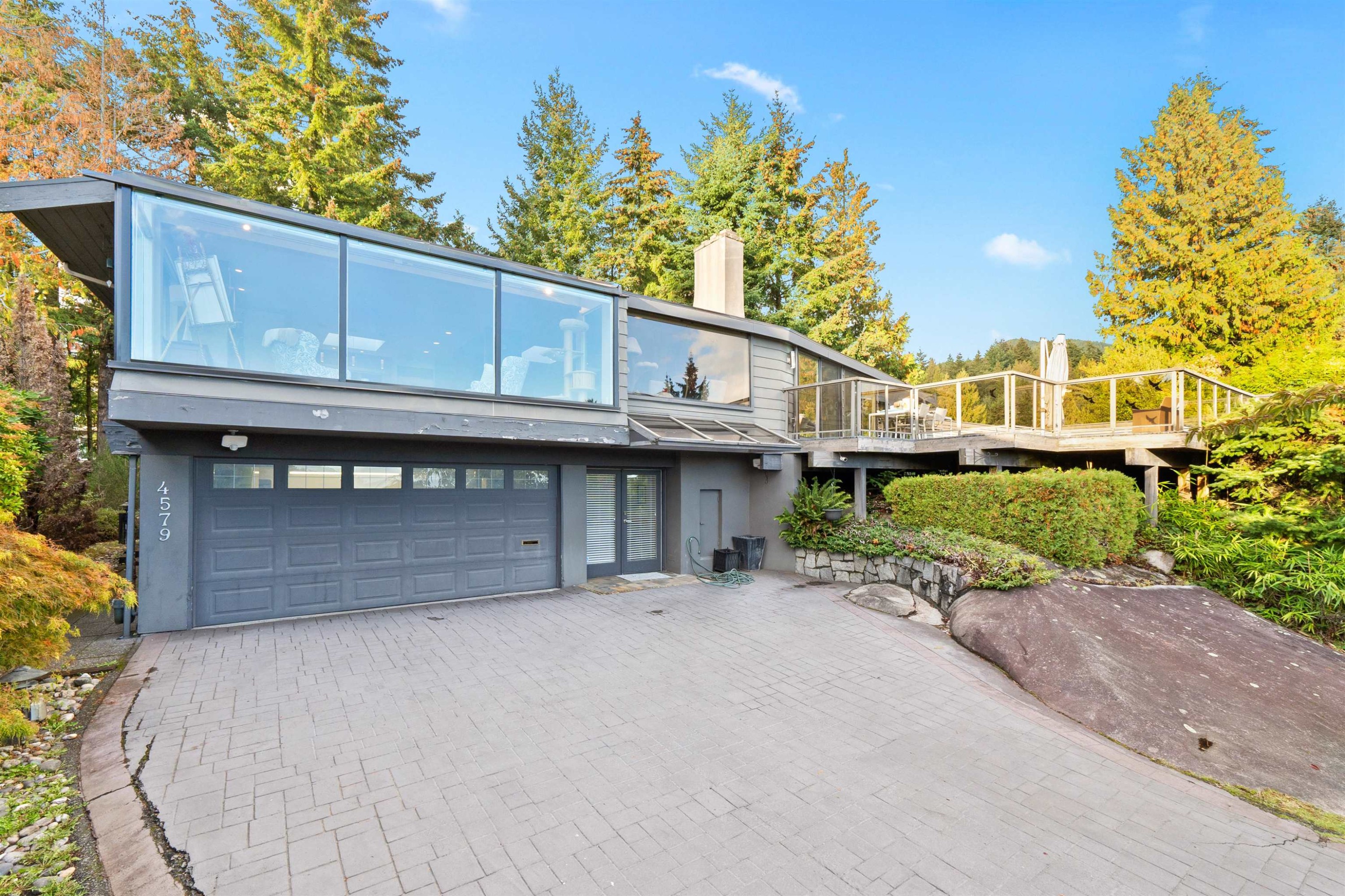4579 Woodgreen Court, West Vancouver, BC