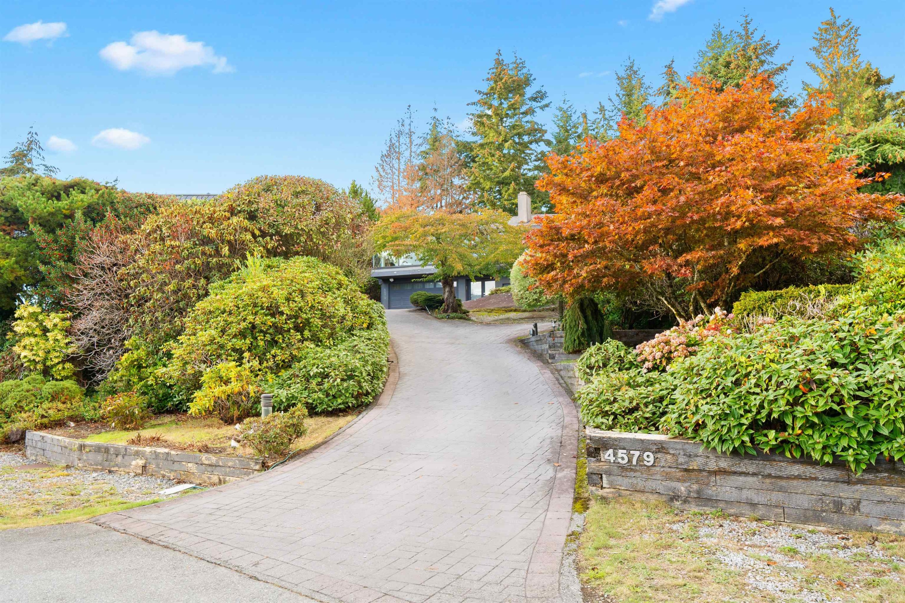 4579 Woodgreen Court, West Vancouver, BC