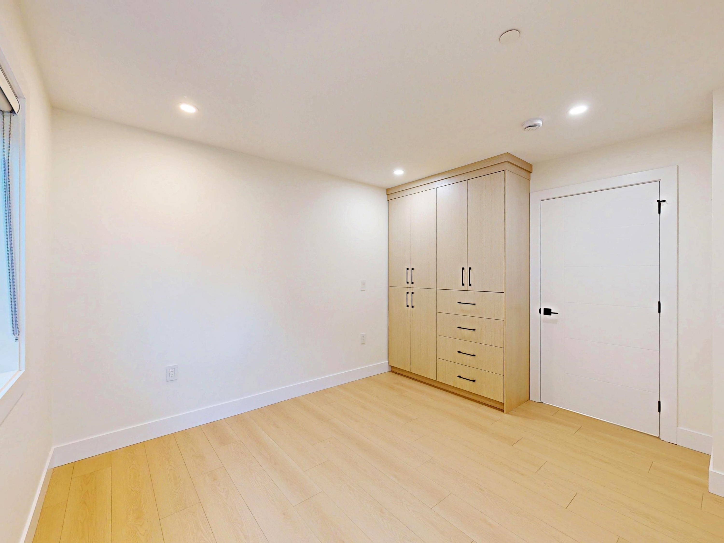 2-3425 Archimedes Street, Vancouver, BC