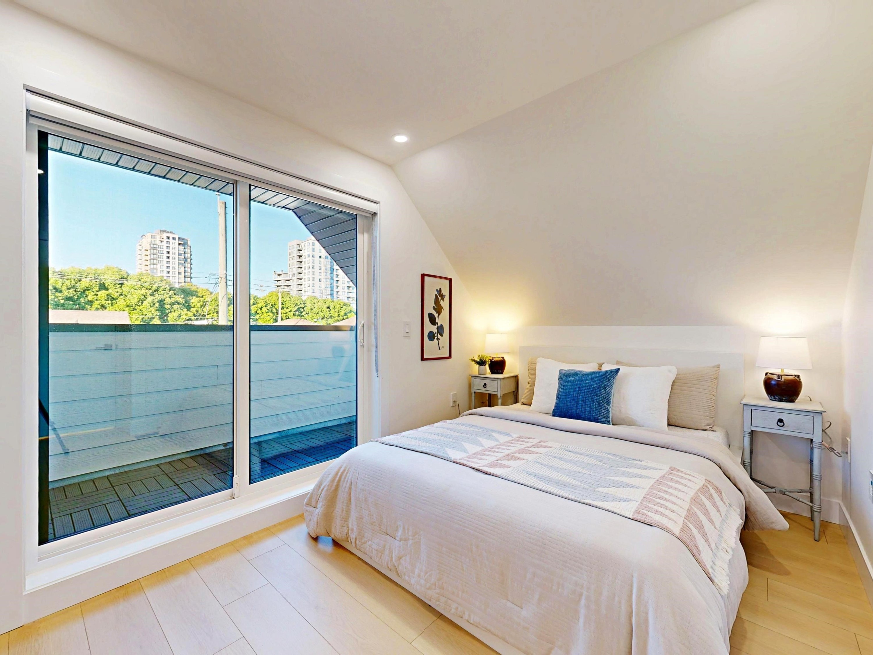 2-3425 Archimedes Street, Vancouver, BC