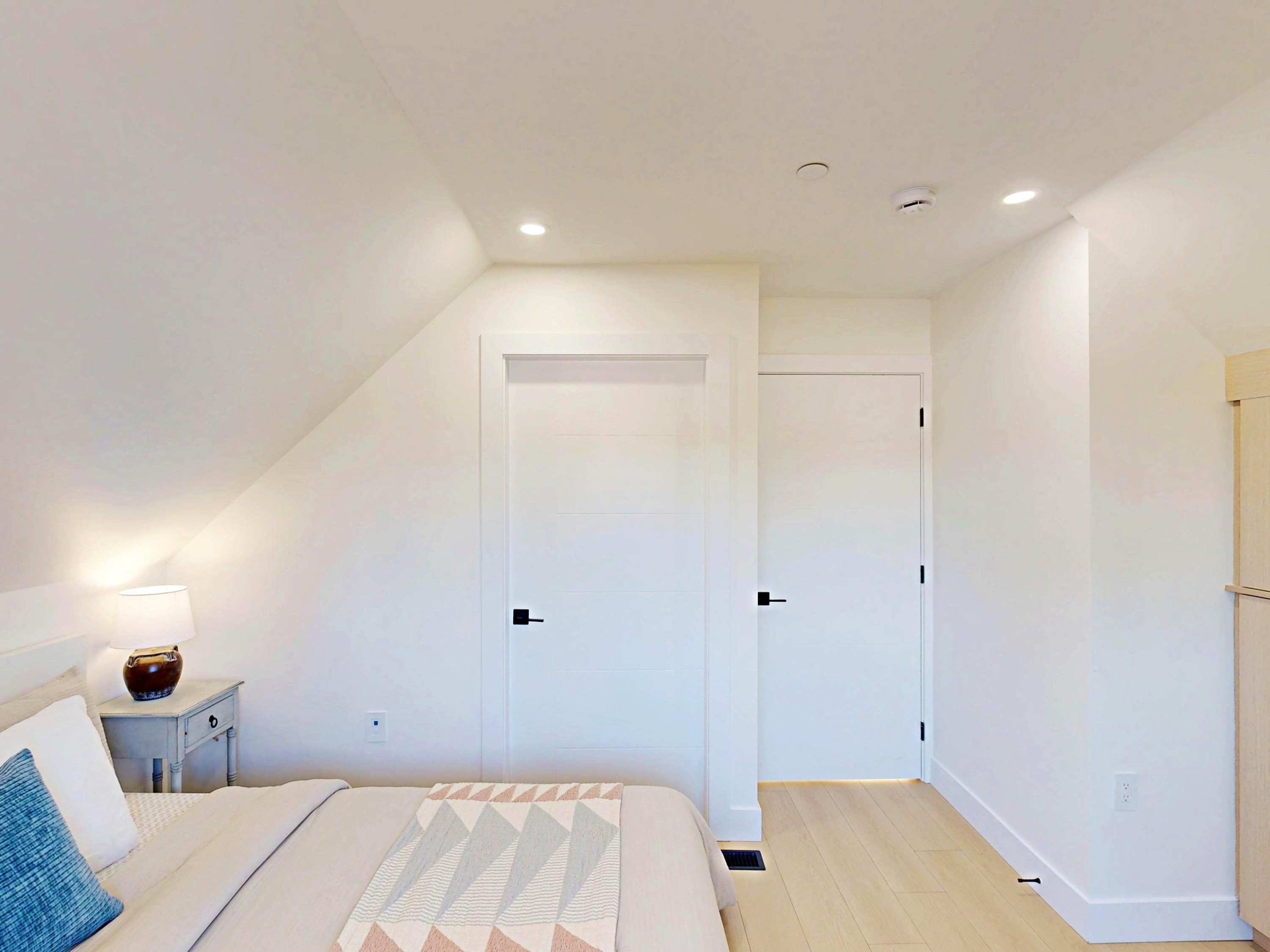 2-3425 Archimedes Street, Vancouver, BC